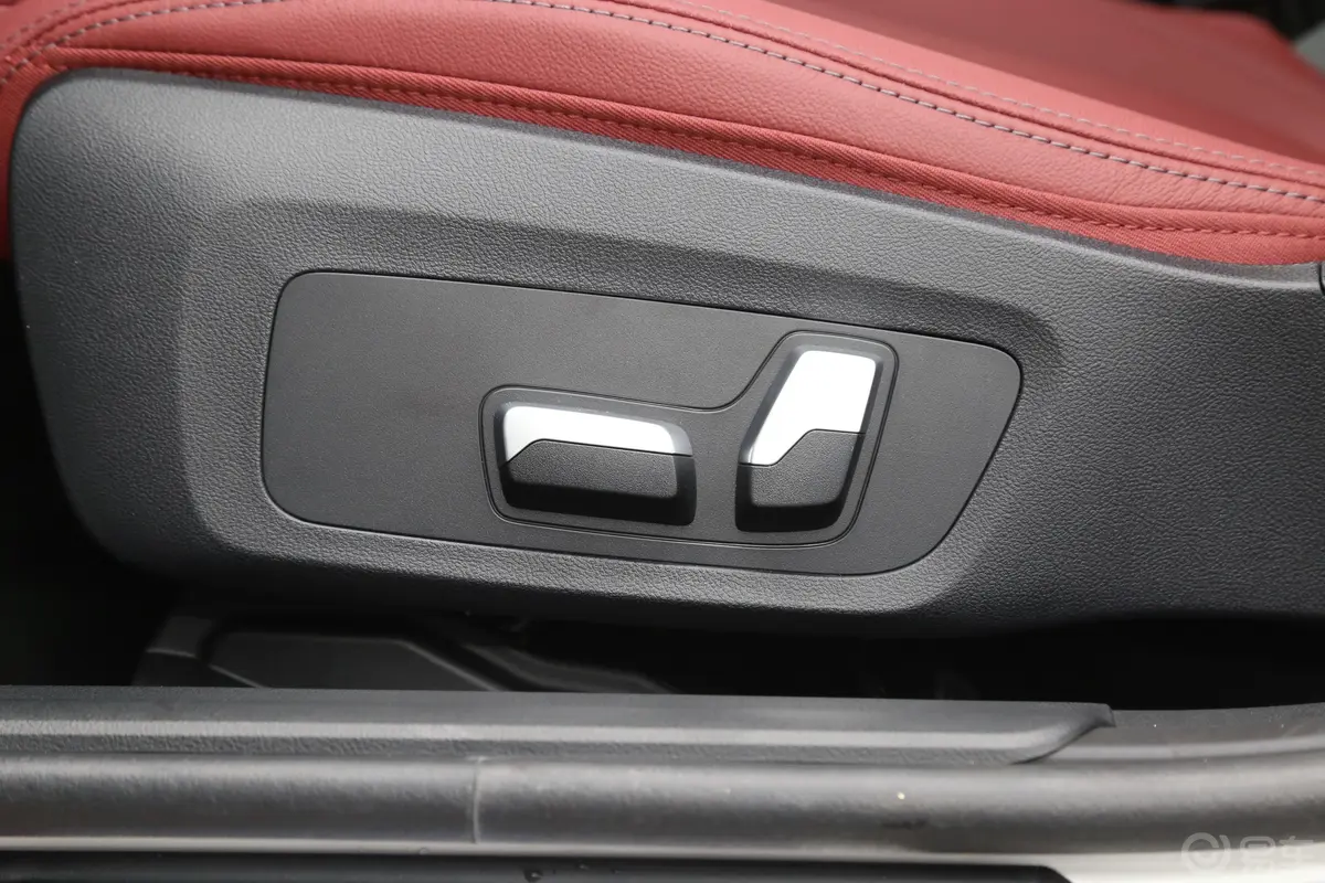 宝马3系改款2 325Li xDrive M运动套装内饰