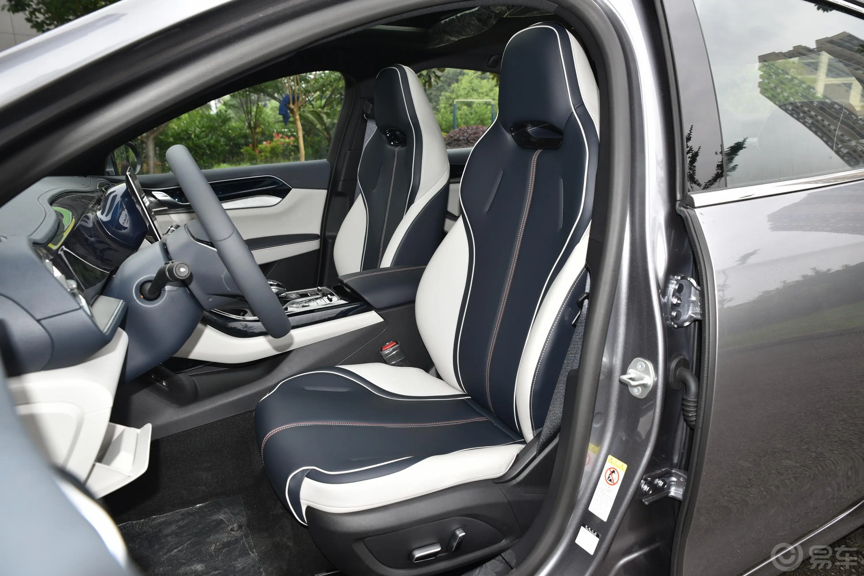 秦PLUS新能源EV 400km 豪华型驾驶员座椅