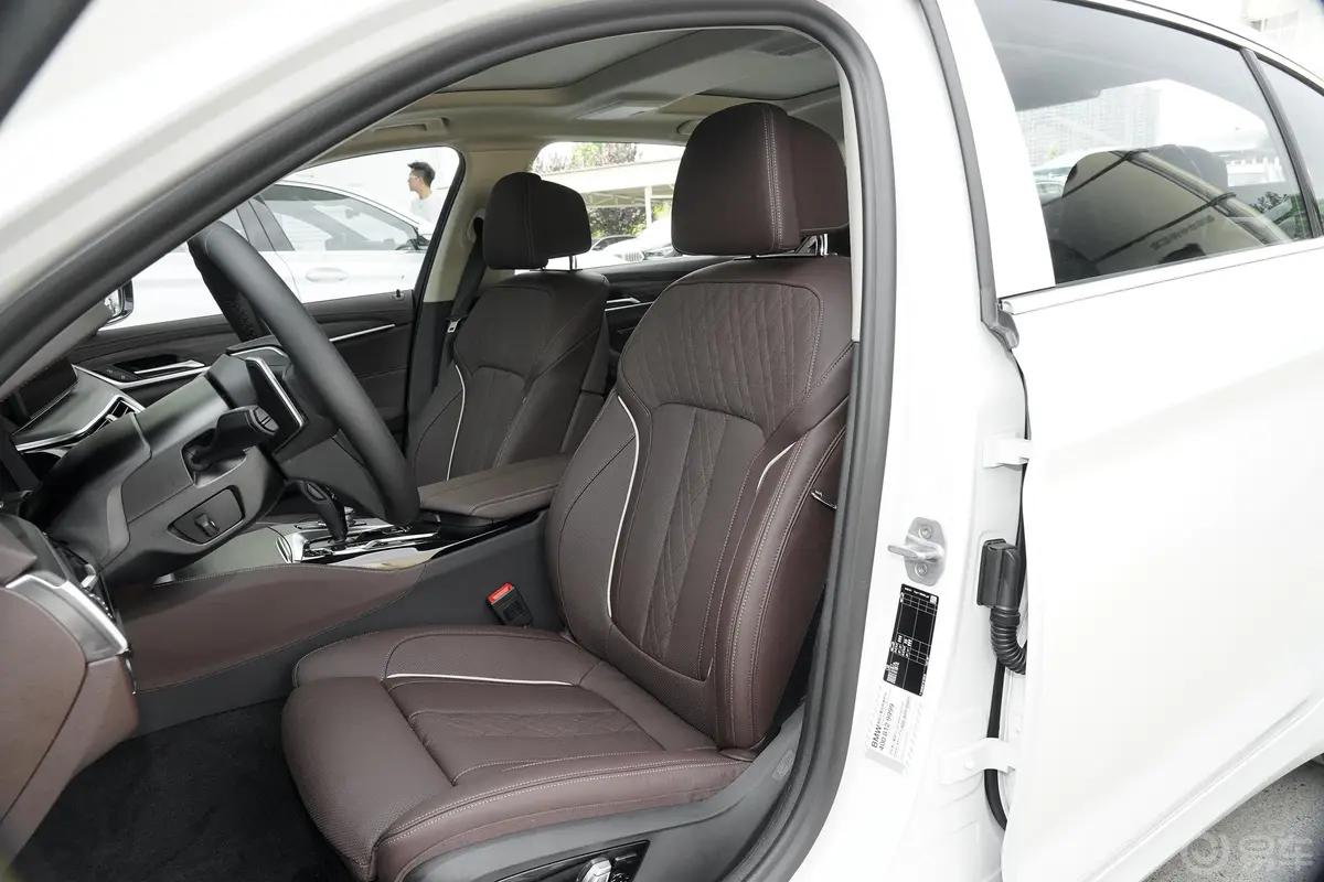 宝马5系改款 530Li 尊享型 豪华套装驾驶员座椅