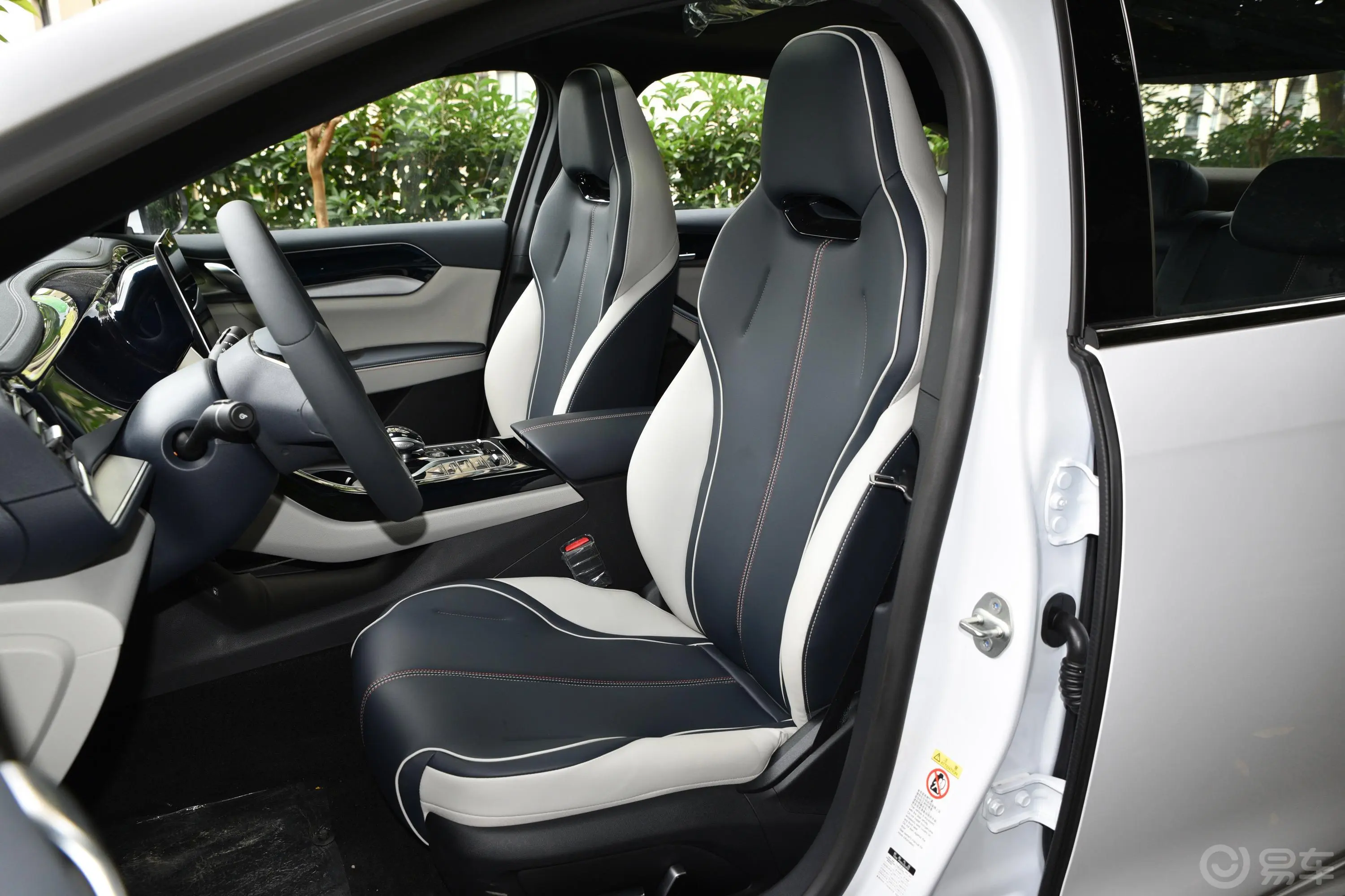 秦PLUS新能源EV 500km 豪华型驾驶员座椅