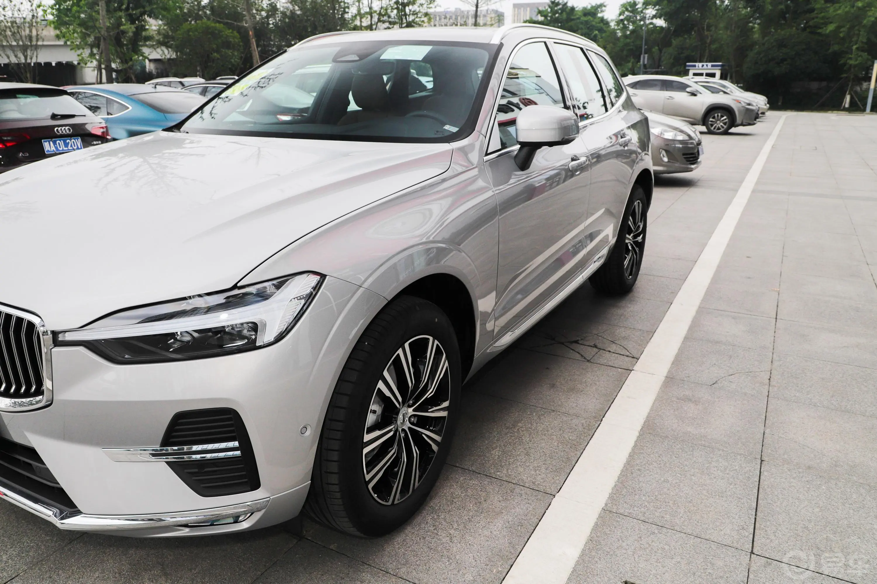 沃尔沃XC60B5 四驱 智雅豪华版外观