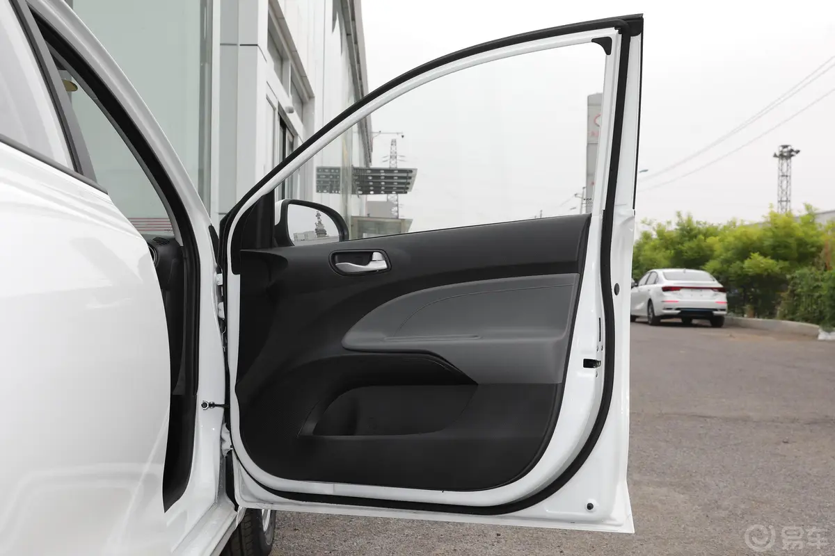 焕驰改款 1.4L 自动 舒适天窗版副驾驶员车门