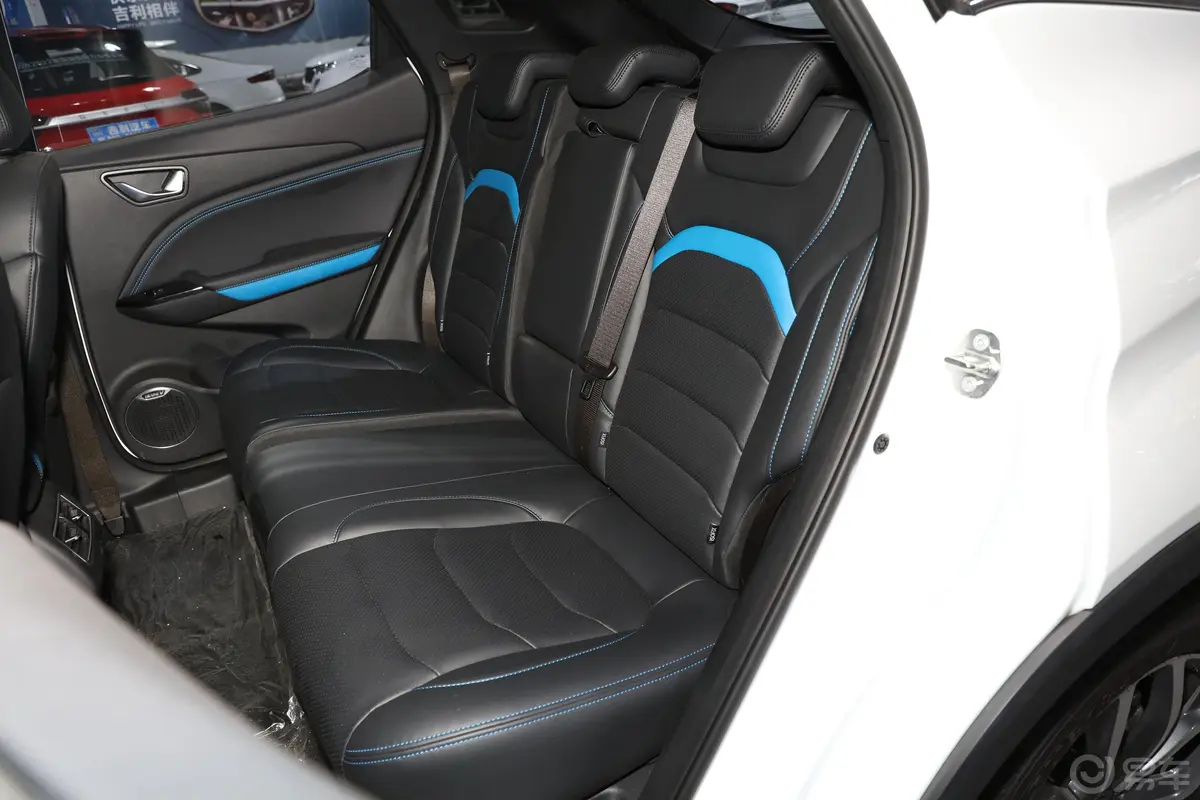 瑞驰新能源S513智豪II型后排座椅