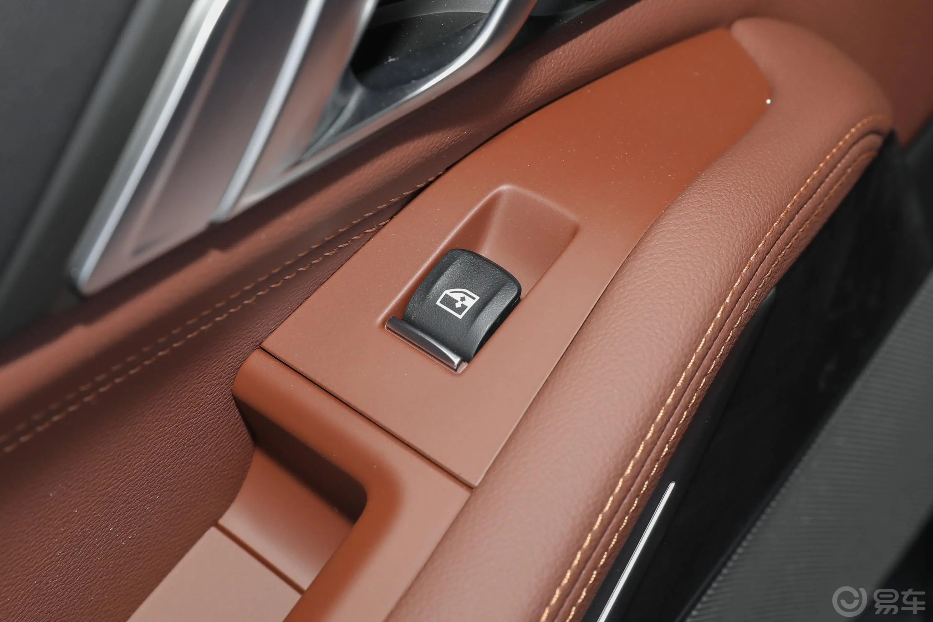 宝马X5(进口)改款 xDrive40i 尊享型 M运动套装后车窗调节