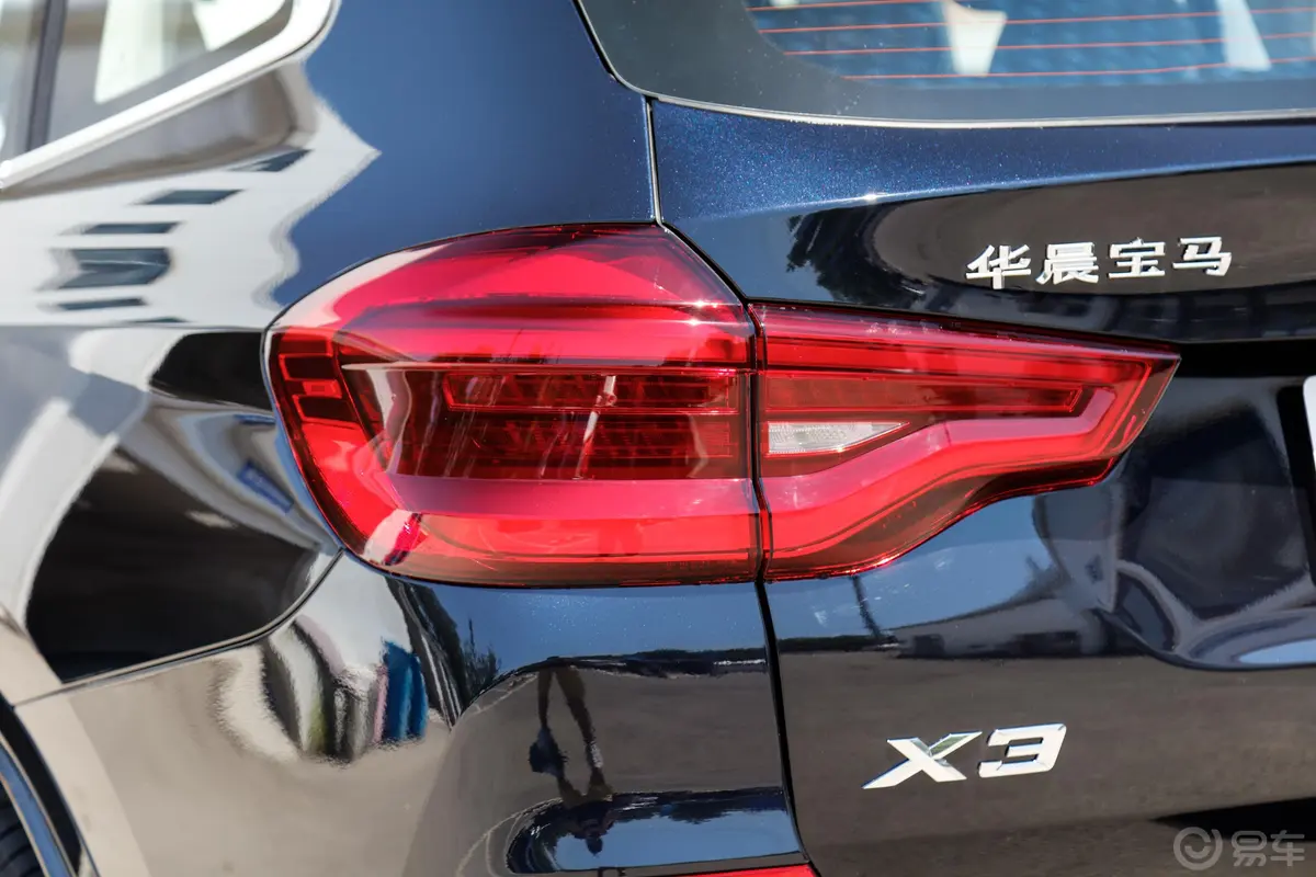宝马X3改款 xDrive 25i M运动套装外观