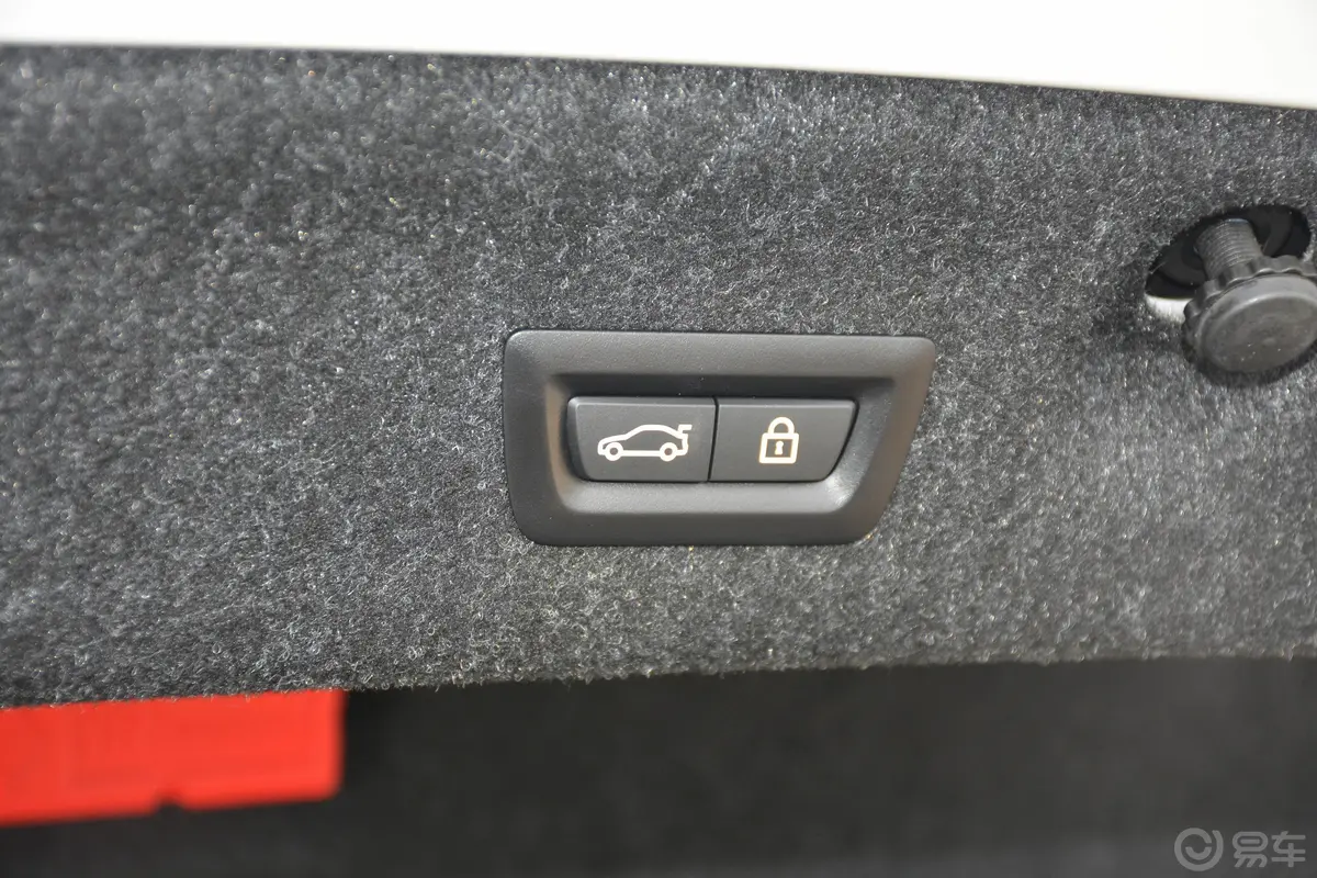 宝马4系改款 双门轿跑车 430i M运动曜夜套装电动尾门按键（手动扶手）