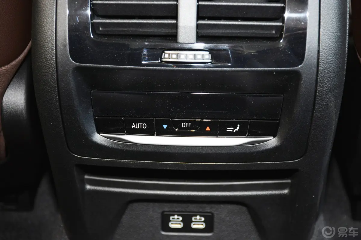 宝马X4改款 xDrive25i M运动套装空间