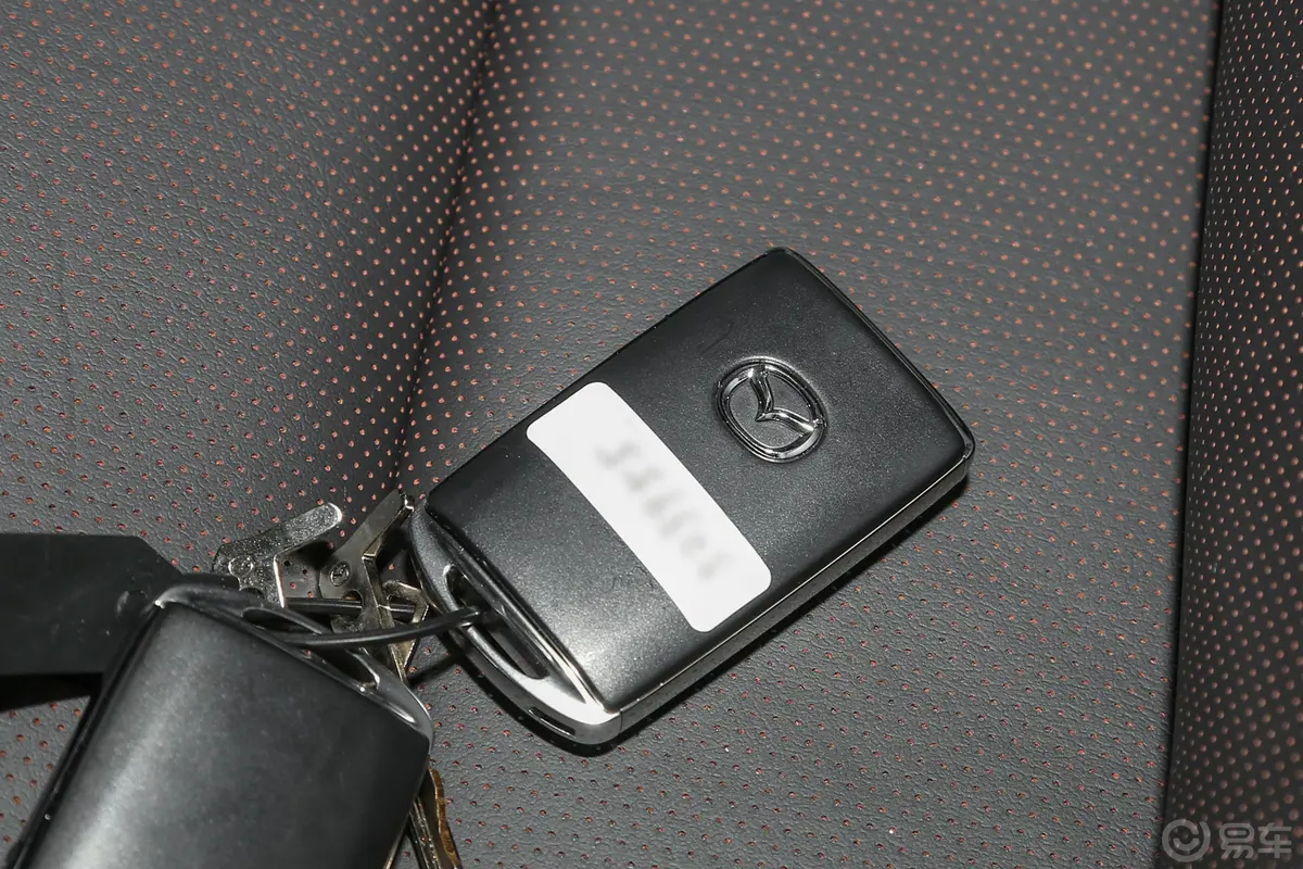 马自达CX-302.0L 自动耀悦型钥匙正面