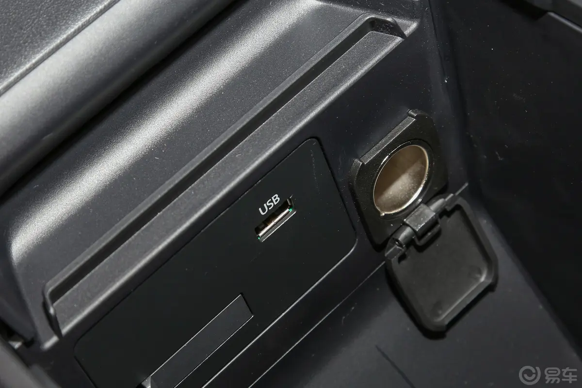 马自达CX-302.0L 自动耀悦型内饰