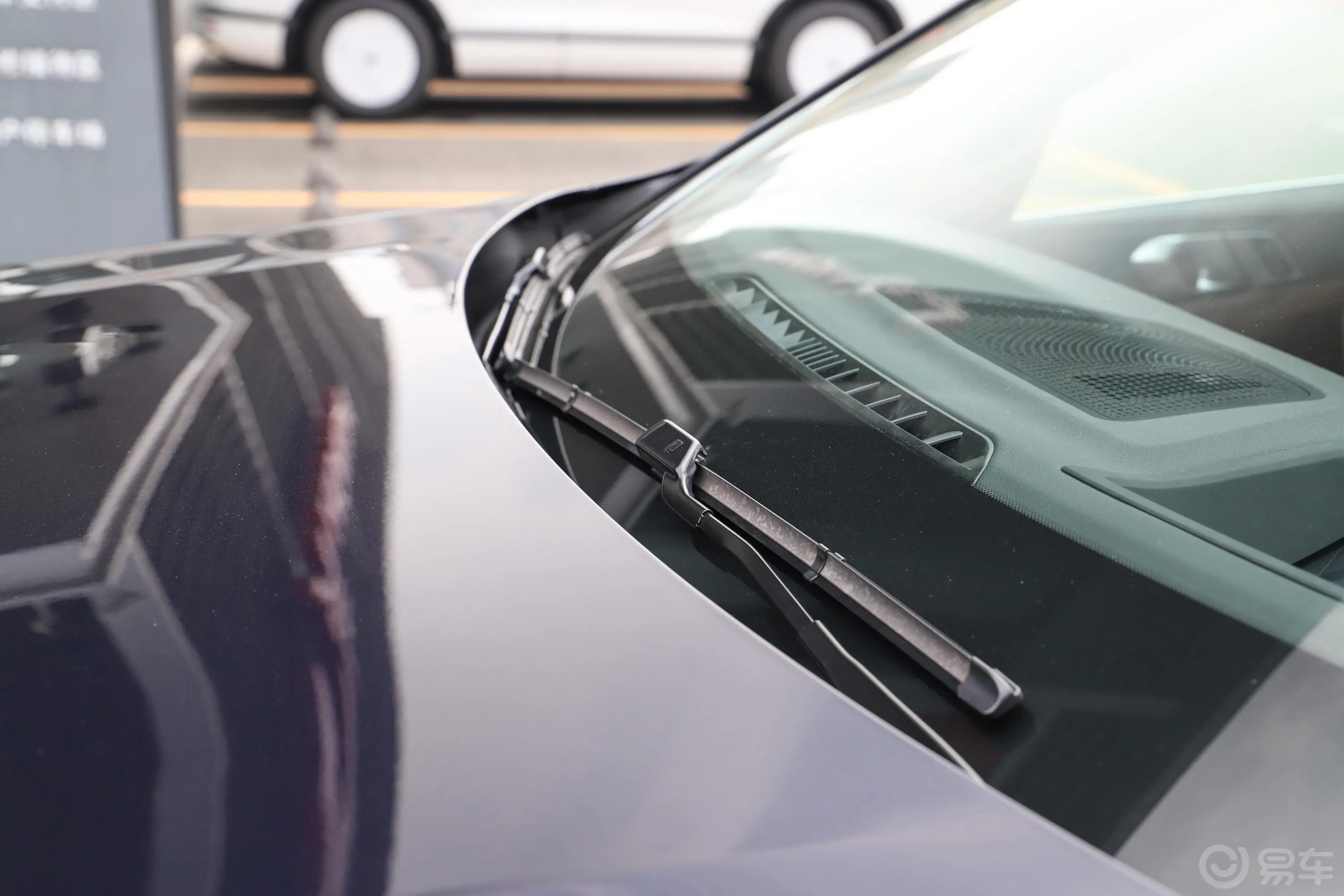 宝马X6改款 xDrive40i 尊享型 M运动套装雨刷器