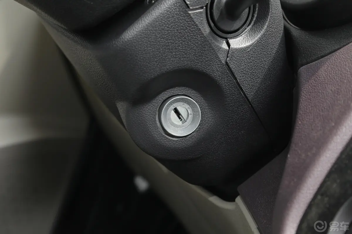 长安星卡EV190km 载货车钥匙孔或一键启动按键