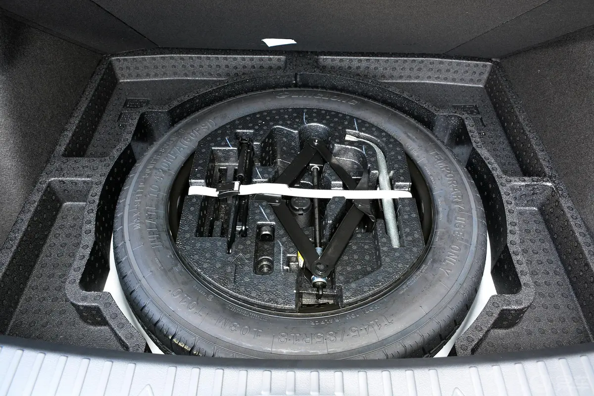 柯迪亚克GTTSI330 两驱舒适版备胎