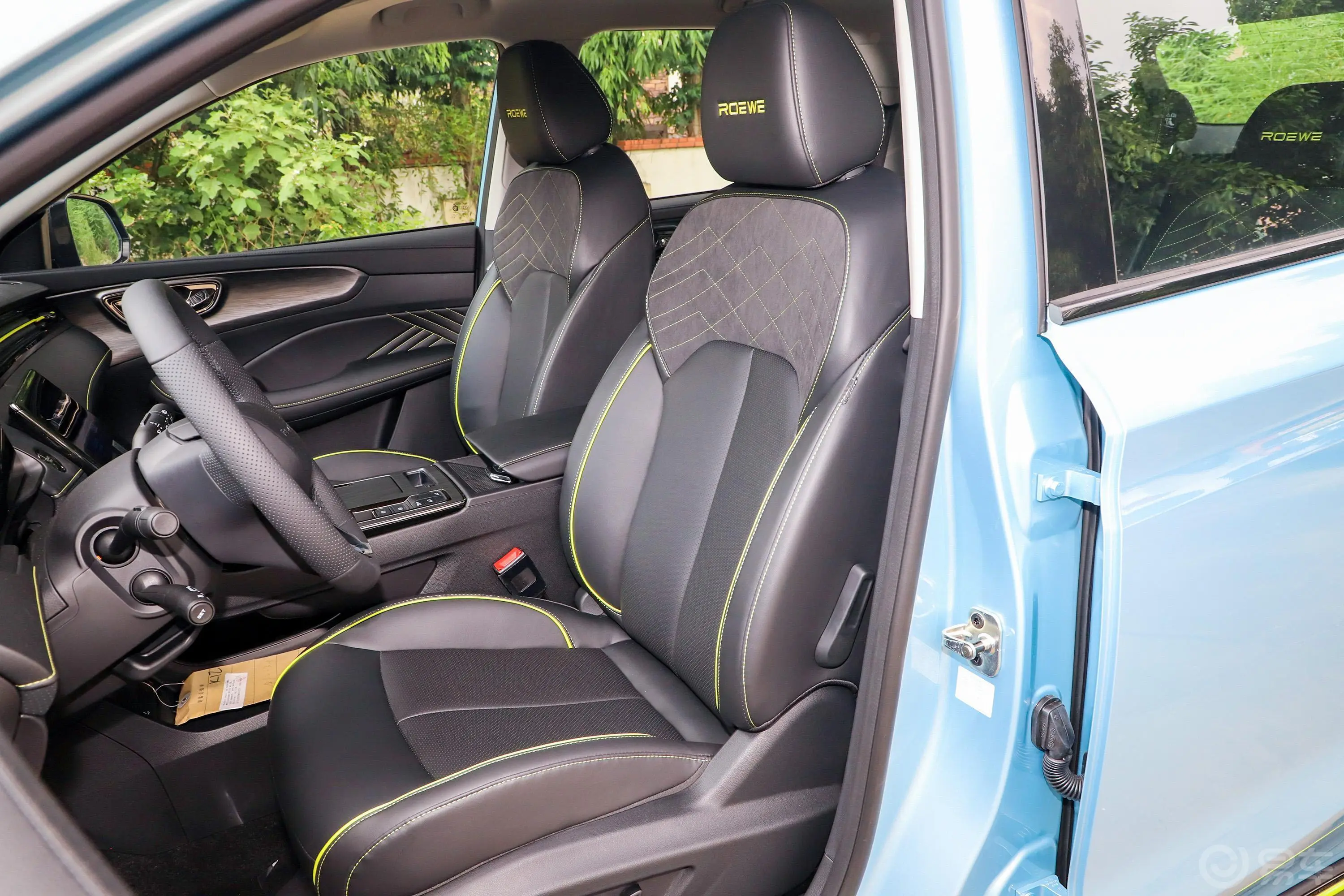 荣威RX5PLUS 330TGI 双离合 霁风国潮智驾版驾驶员座椅