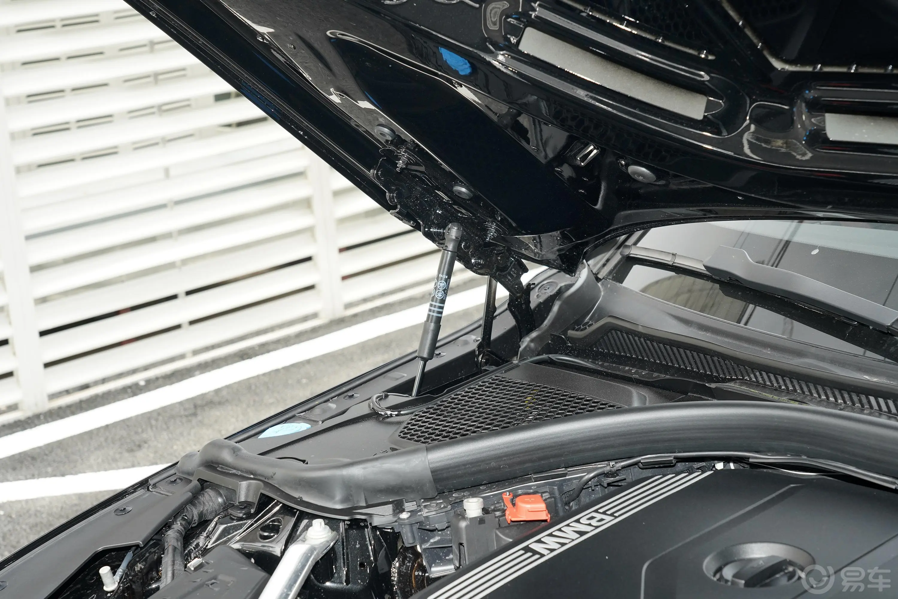 宝马4系改款 双门轿跑车 425i M运动套装外观
