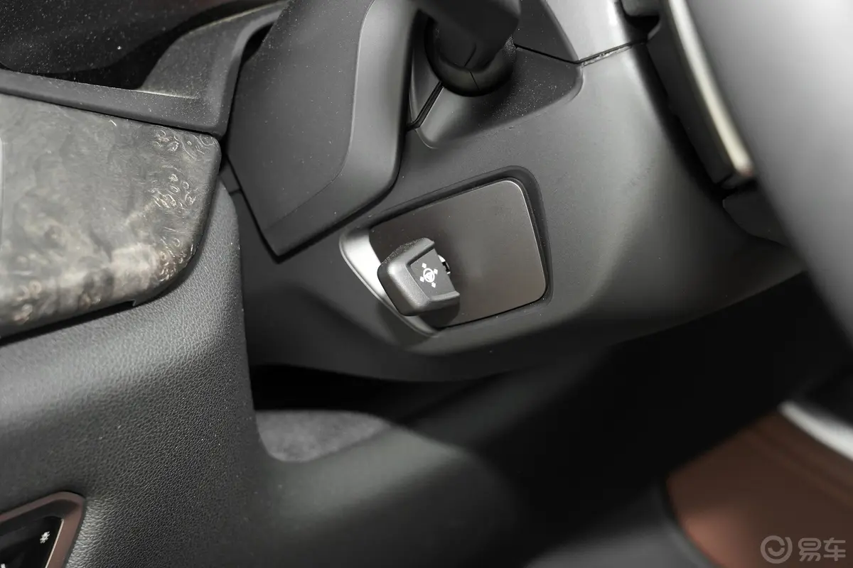 宝马X5(进口)改款 xDrive40i M运动套装方向盘调节