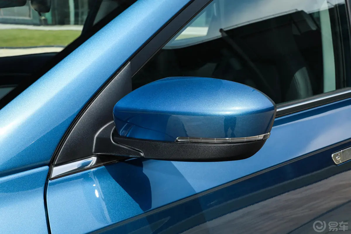 威马EX5EX5-Z Fun动感版主驾驶后视镜背面