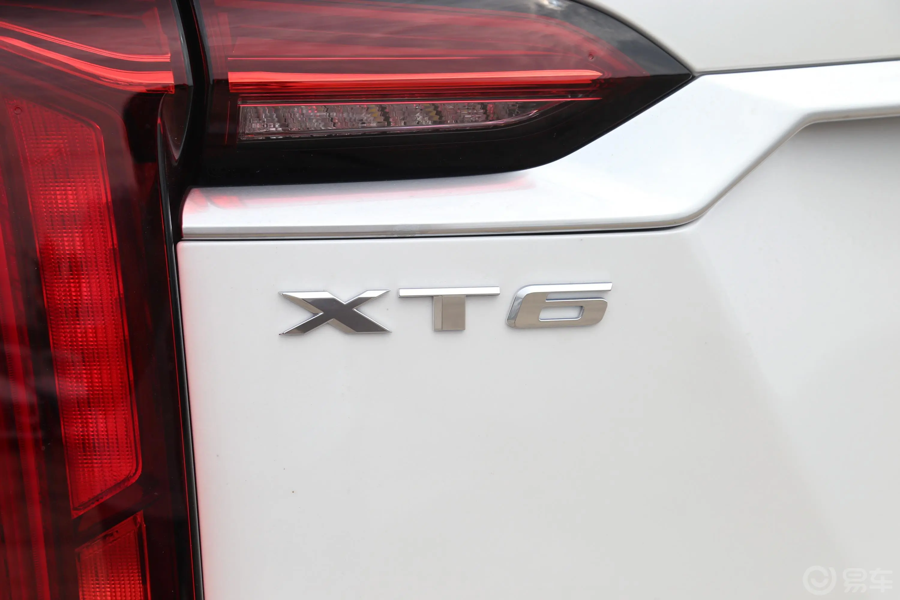 凯迪拉克XT6轻混 2.0T 四驱豪华型 7座外观