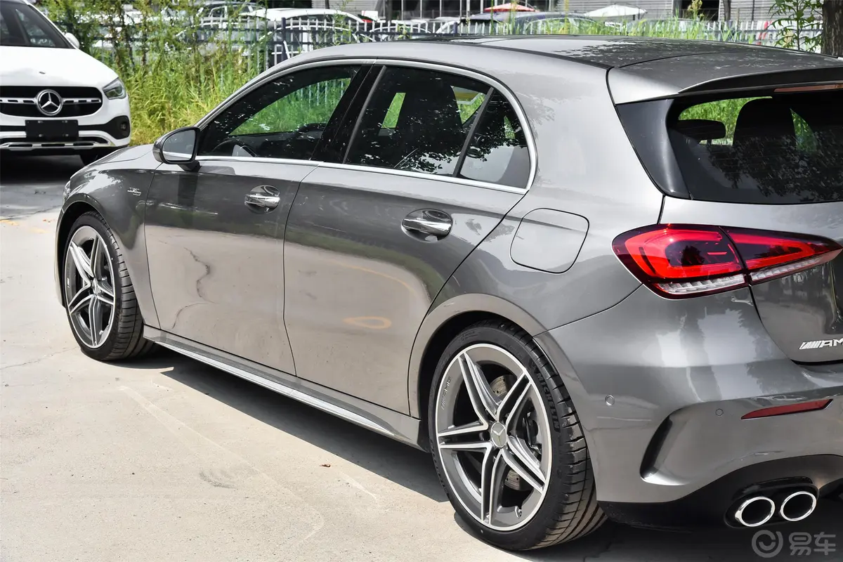 奔驰A级 AMG(进口)改款 AMG A 45 4MATIC+外观