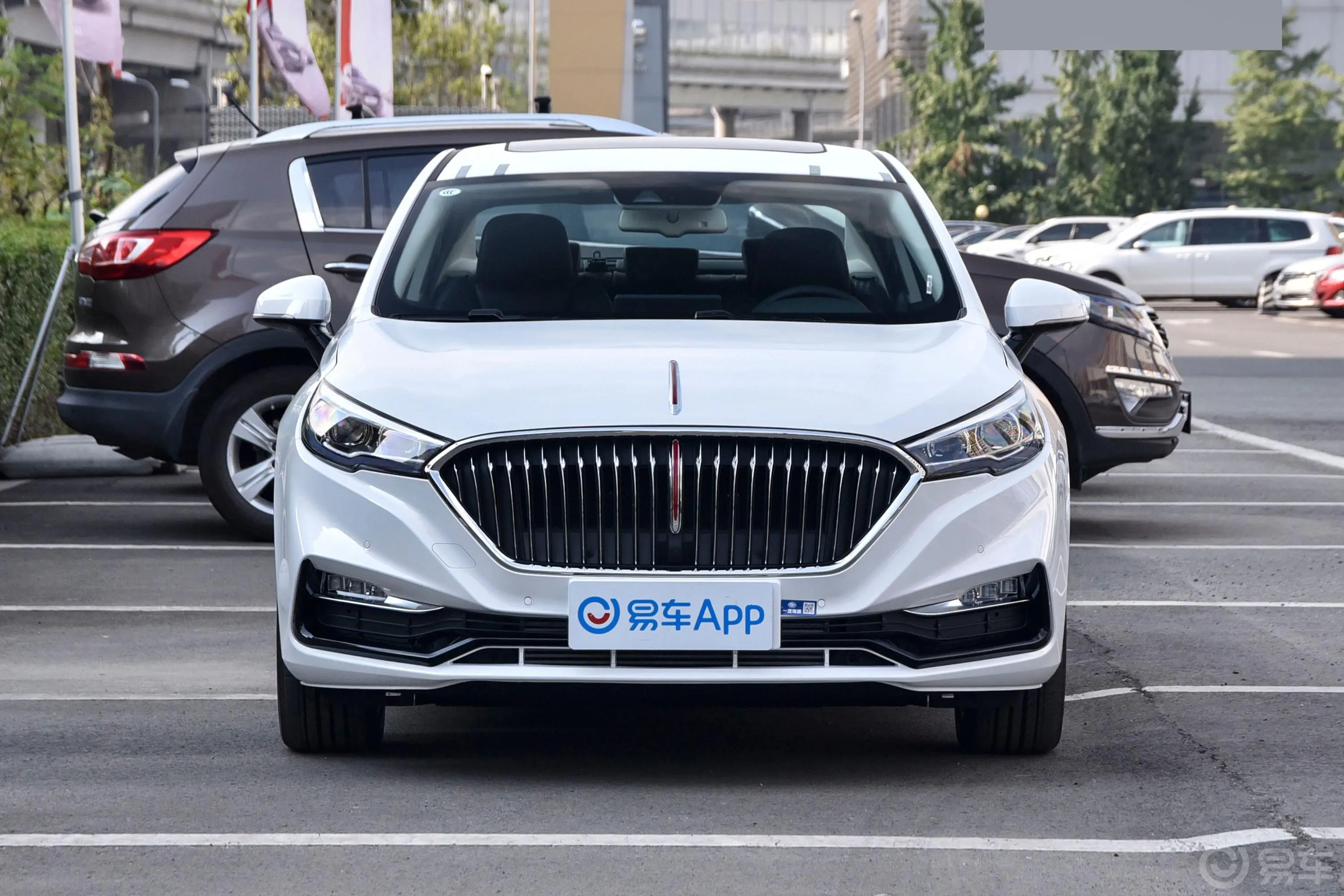 红旗H5经典1.8T 自动智联旗享版外观