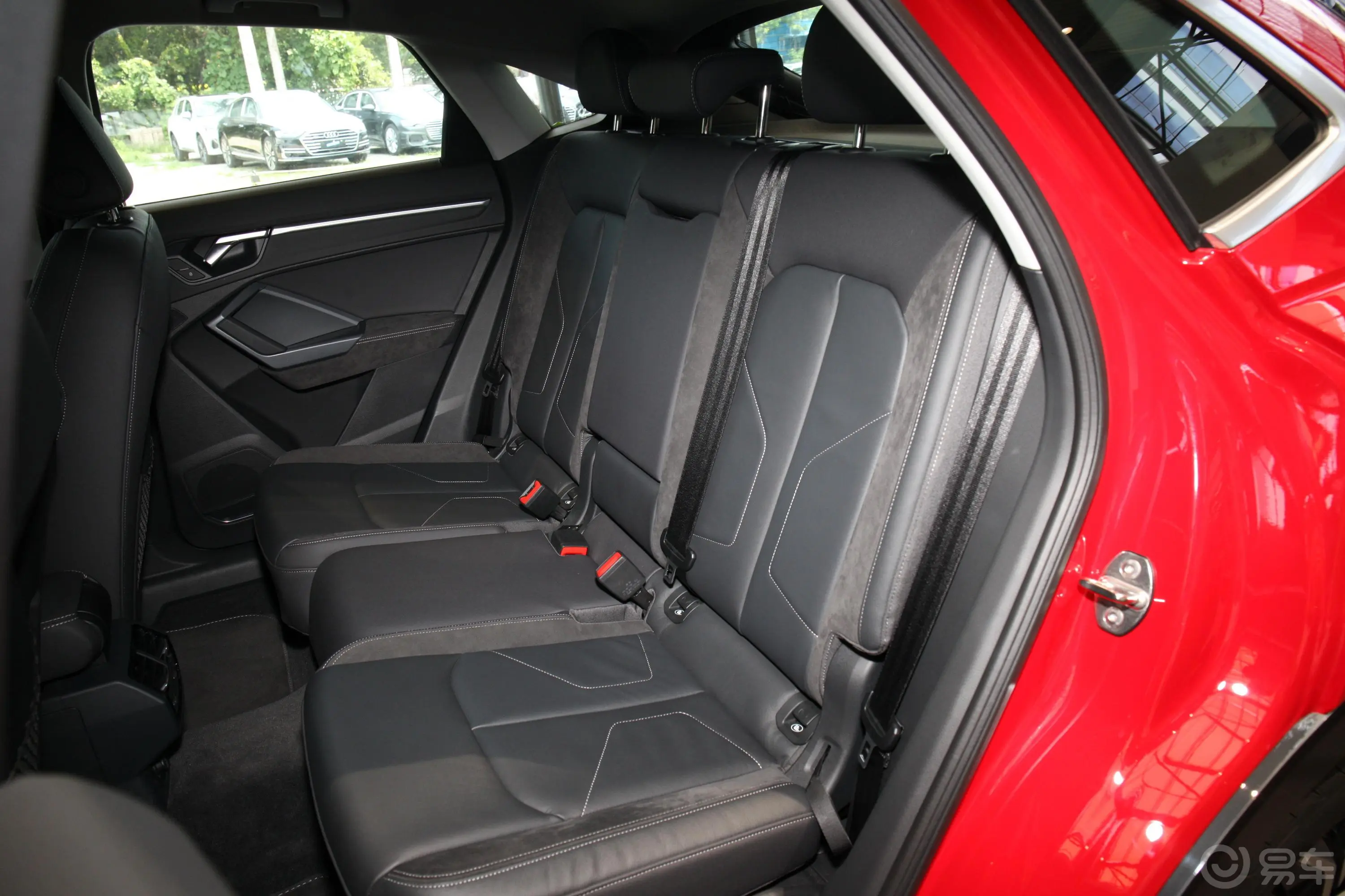 奥迪Q3 Sportback45 TFSI quattro 时尚型后排座椅