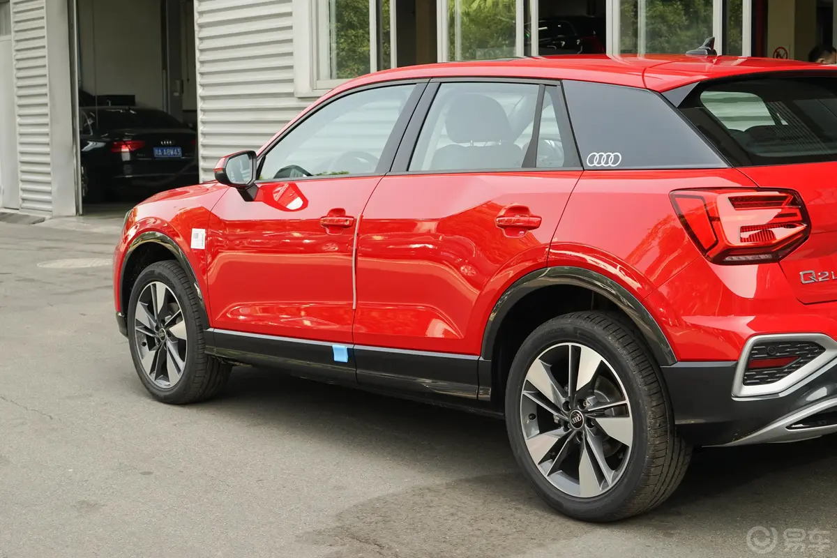 奥迪Q2L35 TFSI 时尚致雅型外观细节