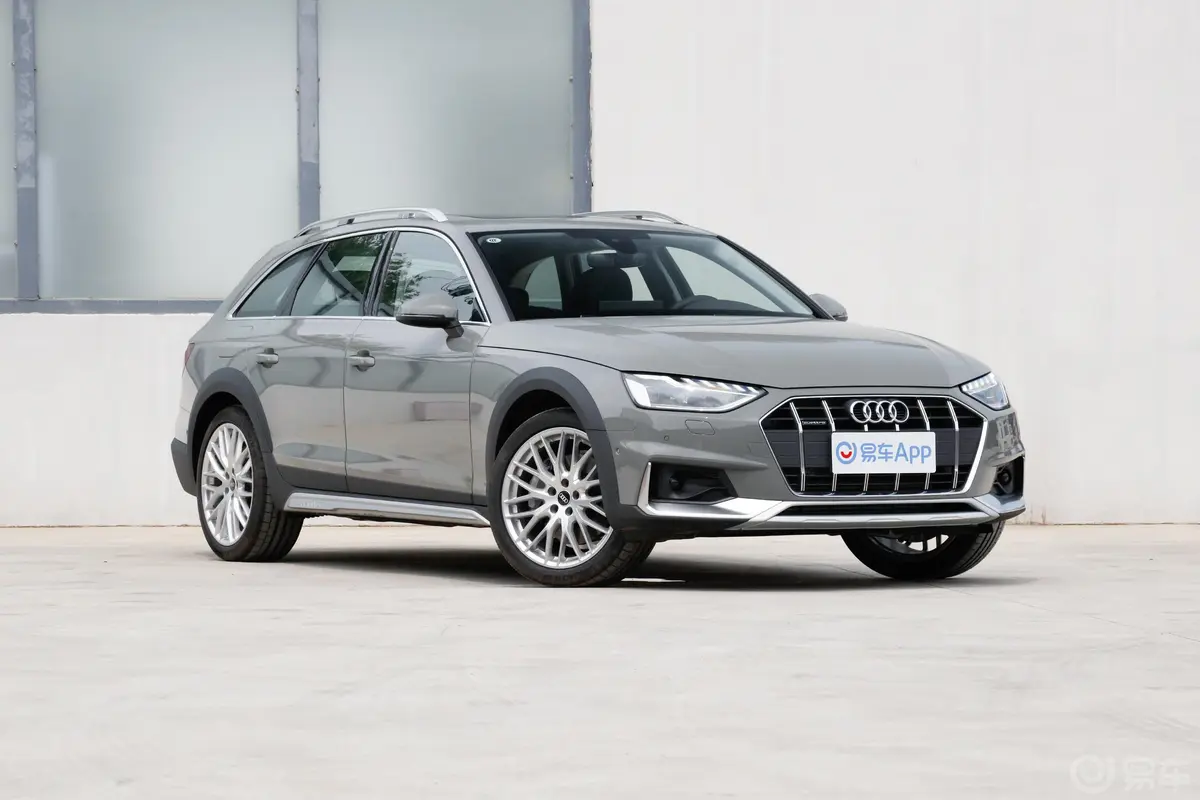 奥迪A4(进口)allroad quattro 探索家觅境版侧前45度车头向右水平