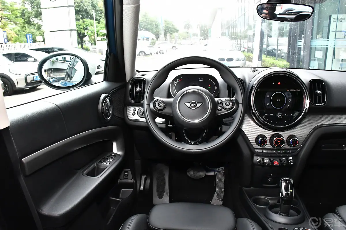 MINI COUNTRYMAN1.5T COOPER 鉴赏家驾驶位区域