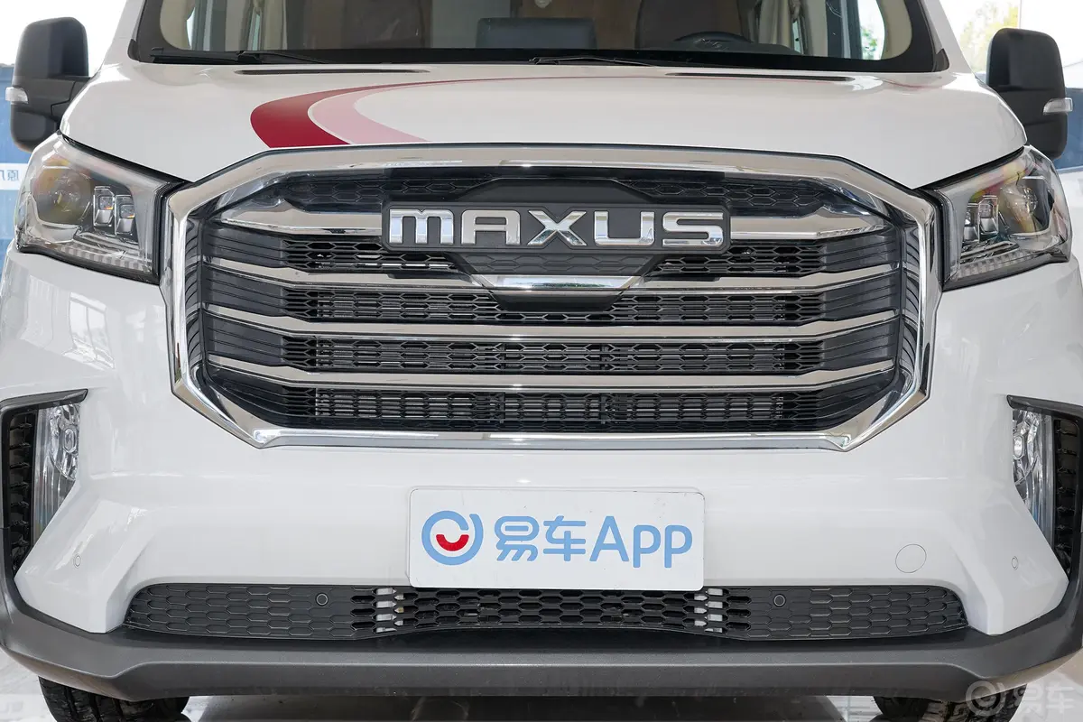 上汽大通MAXUS V90房车旅行家V90 2.0T 自动 旗舰版外观