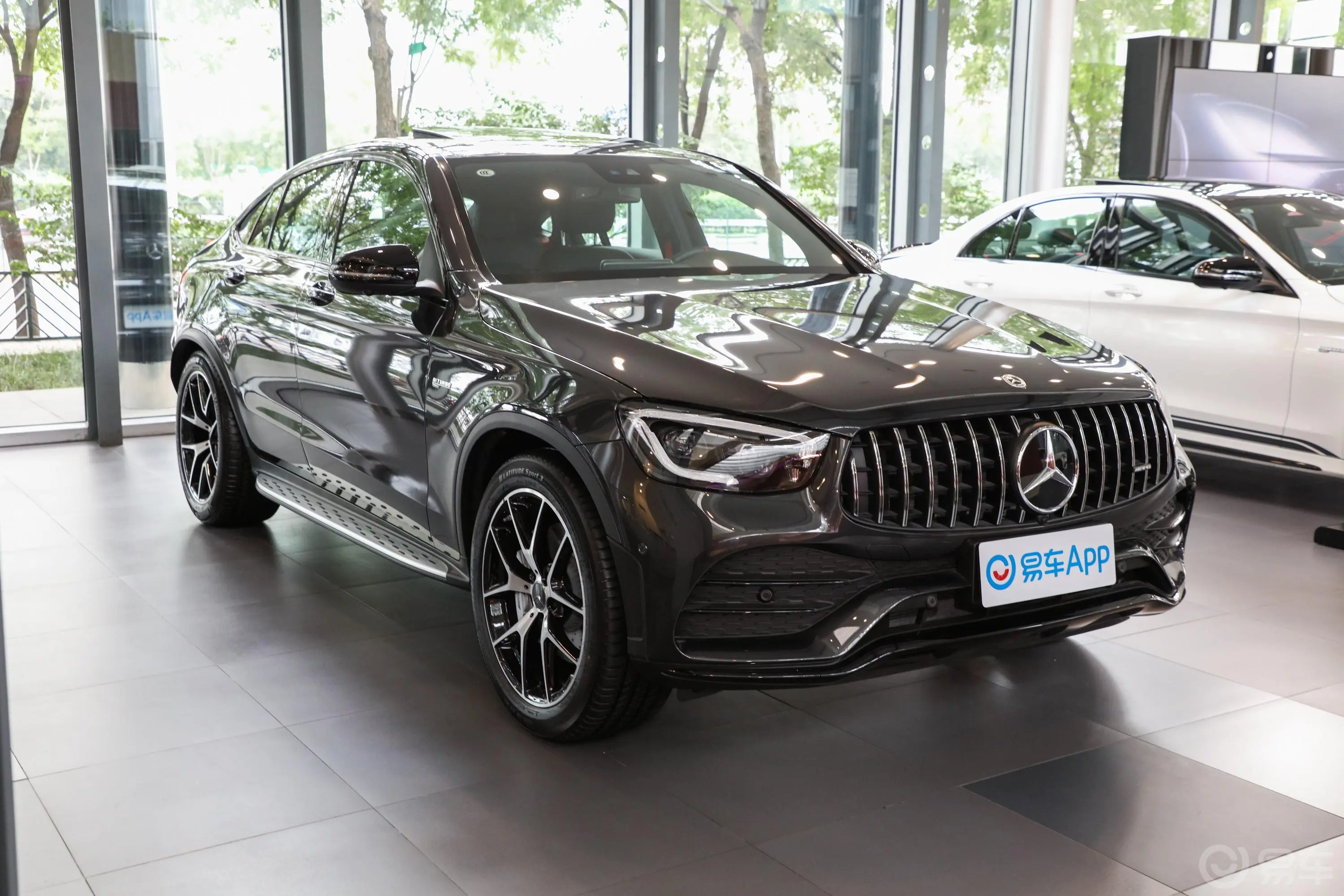 奔驰GLC轿跑 AMGAMG GLC 43 4MATIC 轿跑SUV外观