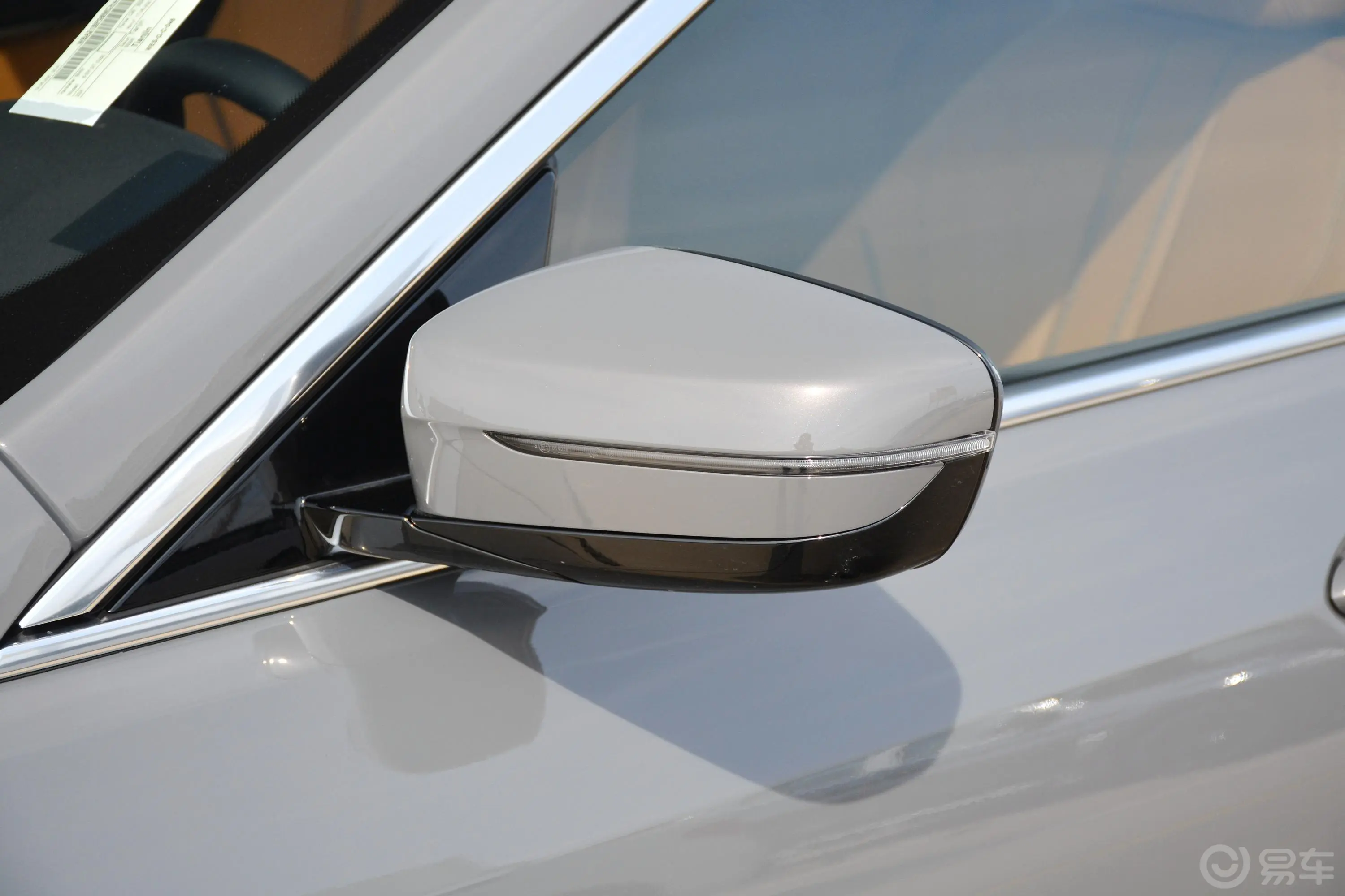 宝马6系GT改款 630i 豪华设计套装主驾驶后视镜背面