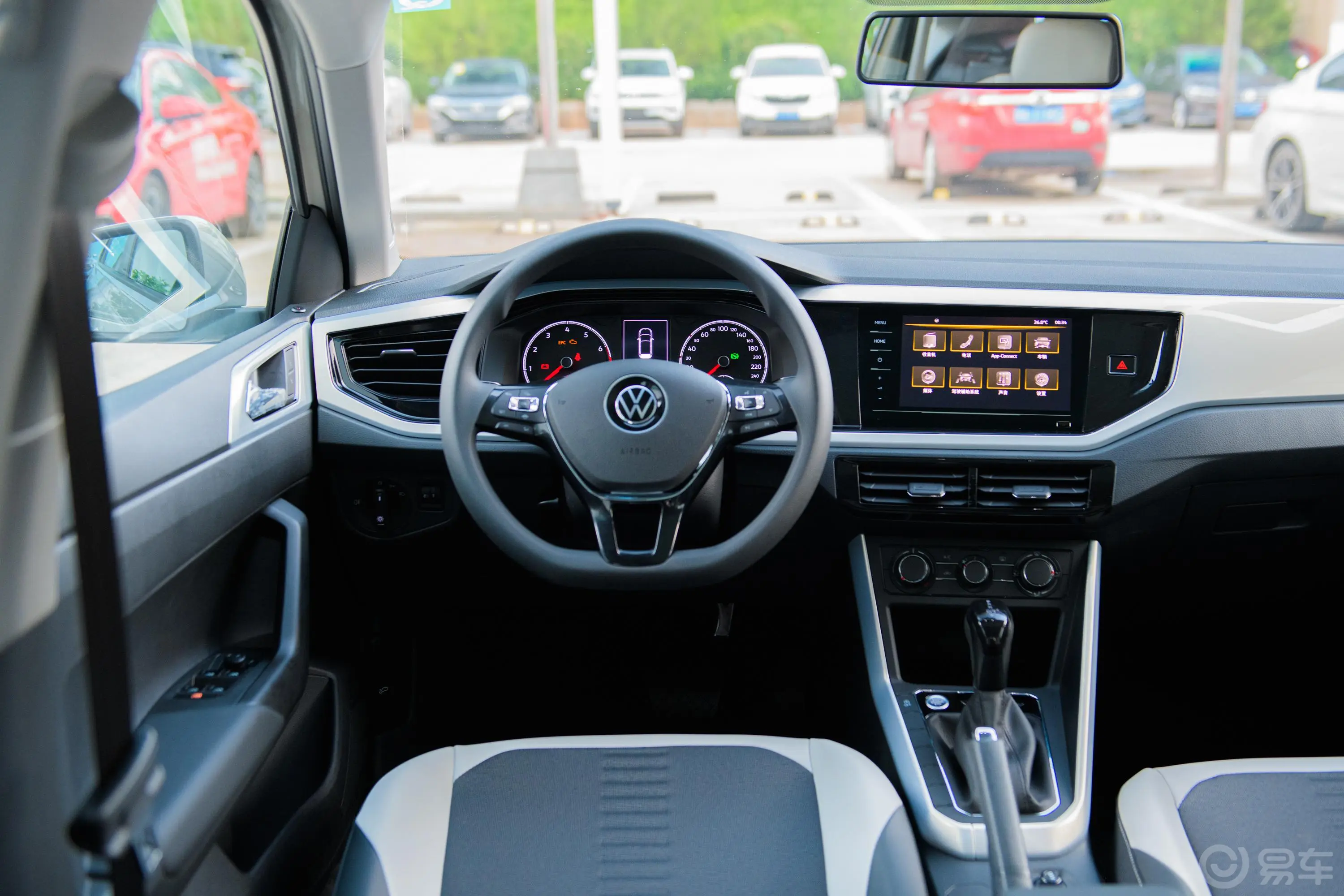 PoloPlus 1.5L 自动炫彩科技版驾驶位区域