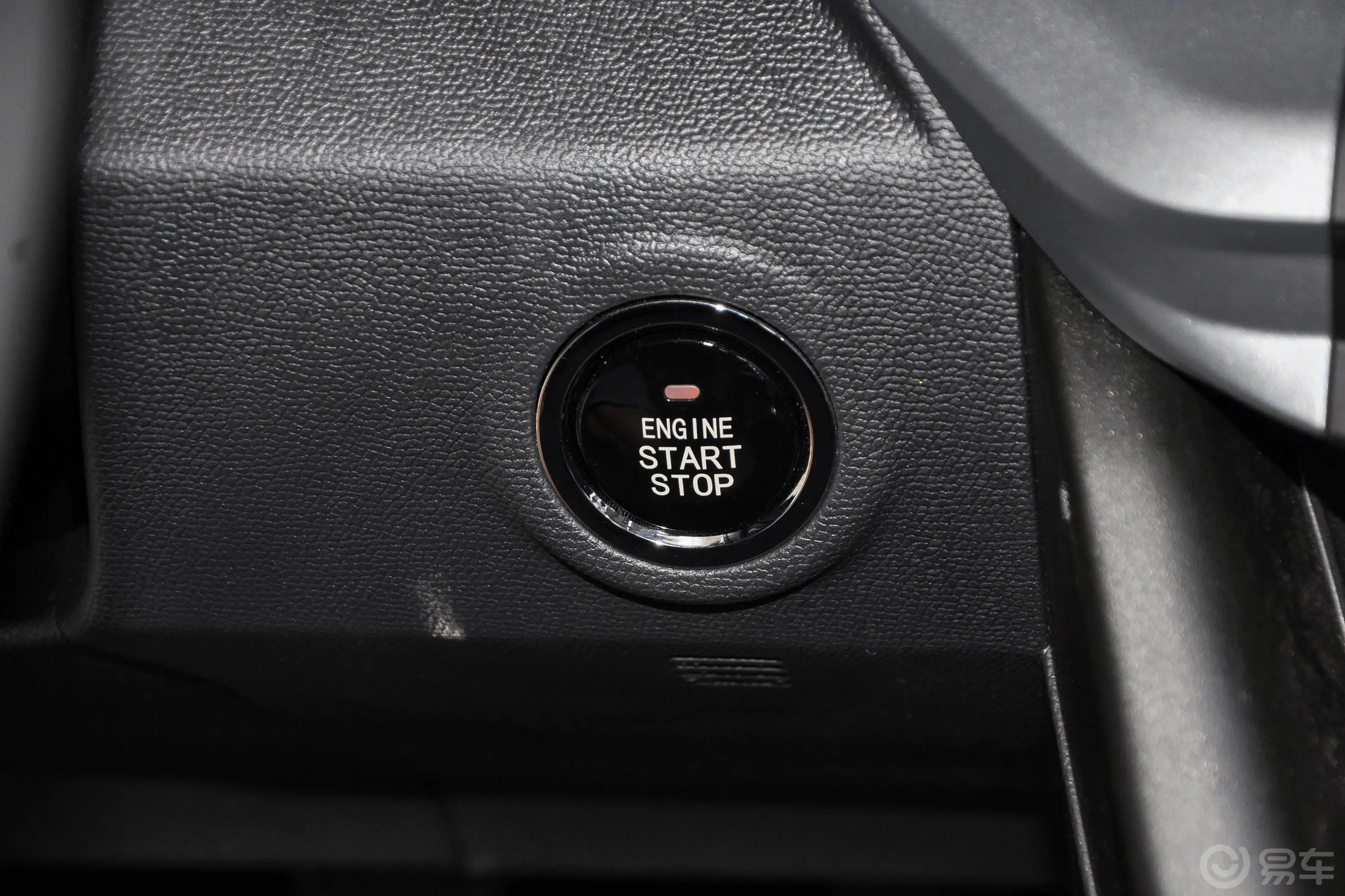 凯程F702.0T 手动 两驱 长轴 豪华版 柴油钥匙孔或一键启动按键