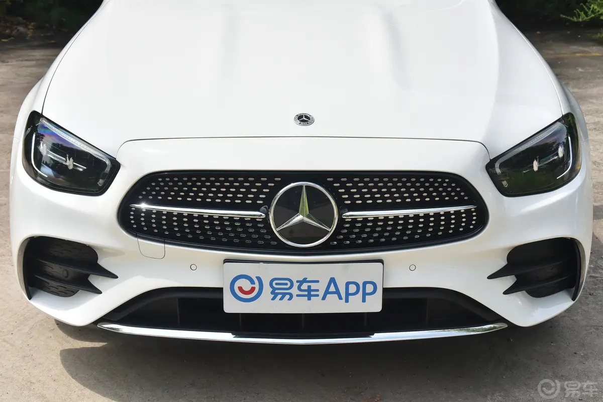 奔驰E级改款 E 260 L 运动型外观