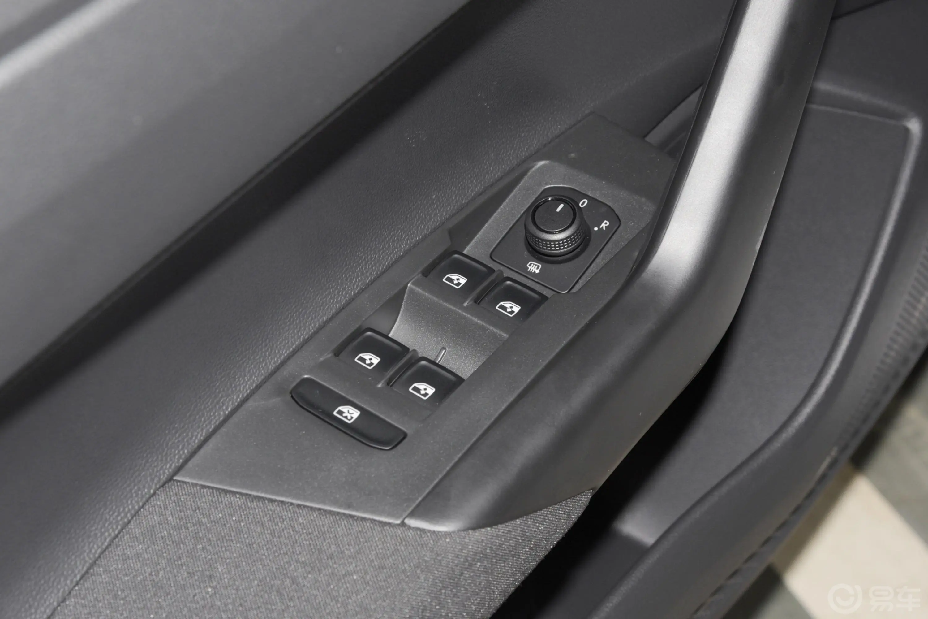 PoloPlus 1.5L 手动 全景乐享版车窗调节整体
