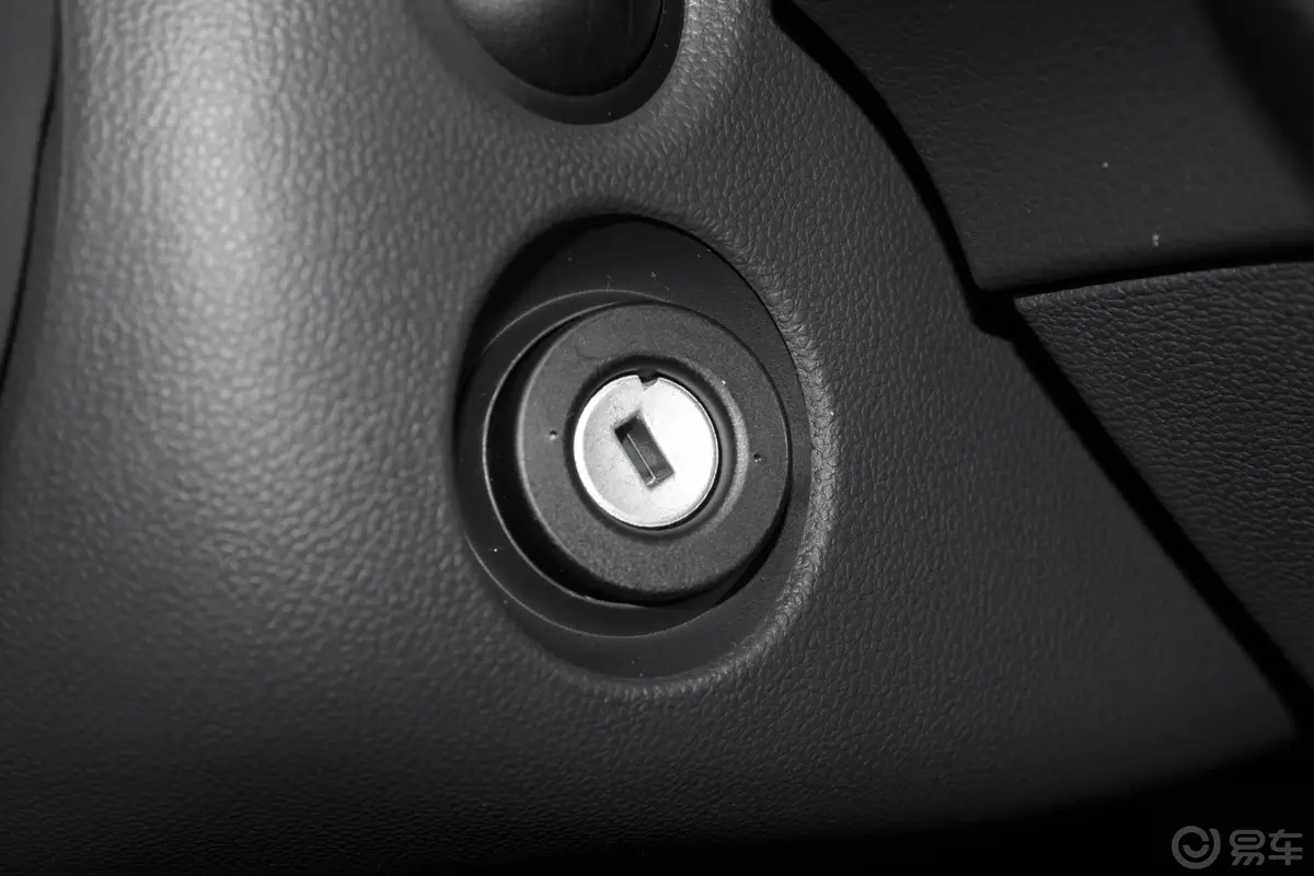 PoloPlus 1.5L 手动 全景乐享版钥匙孔或一键启动按键