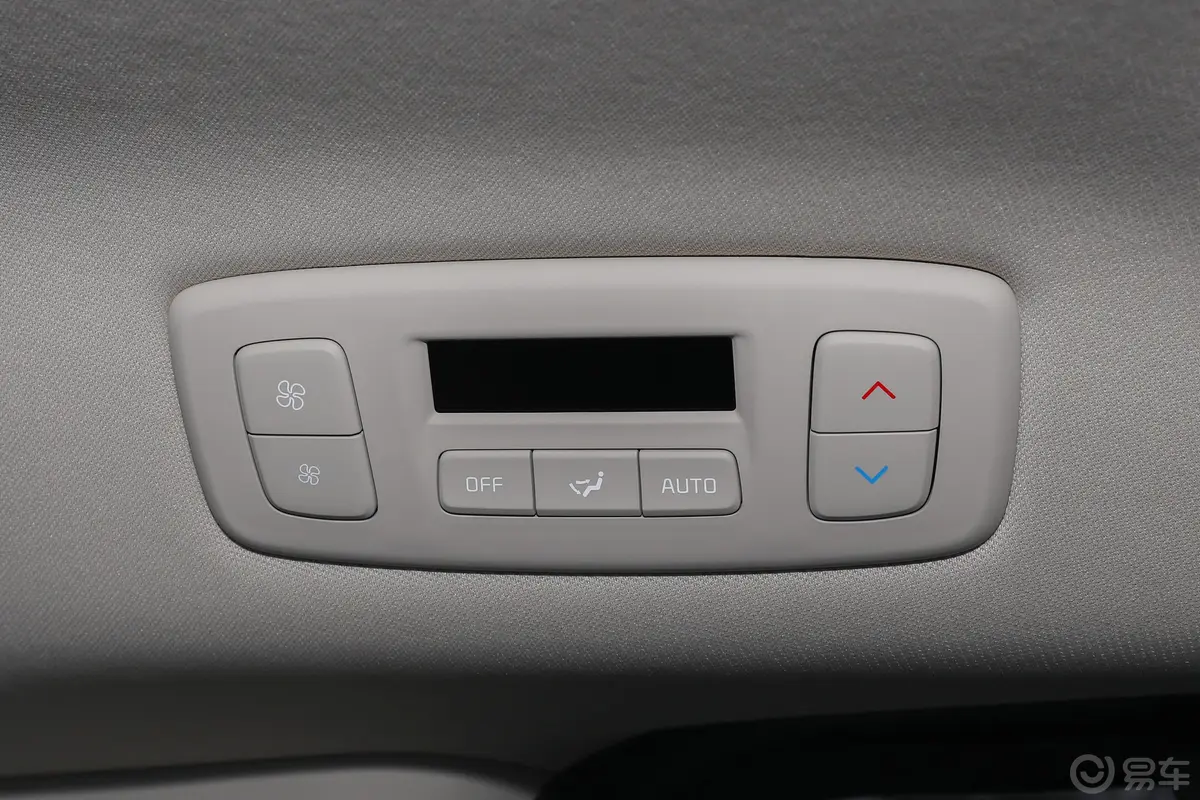 嘉华2.0T 手自一体 旗舰版后排空调控制键