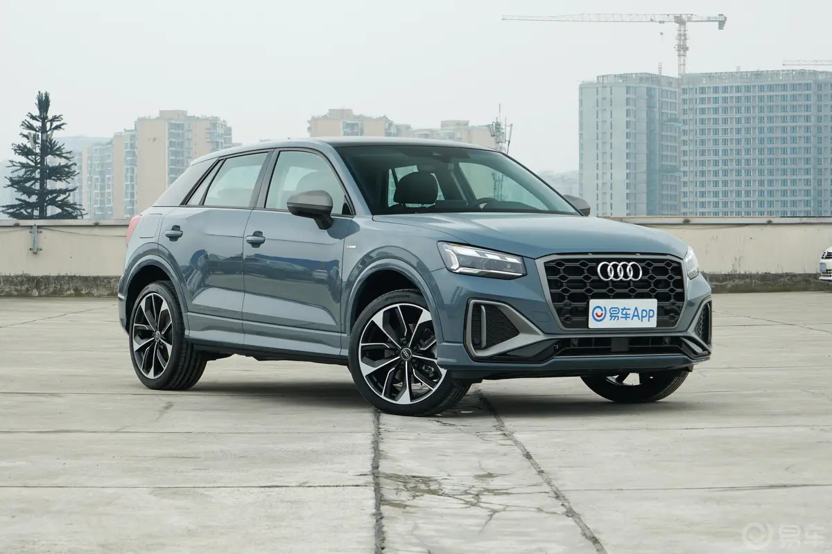 奥迪Q2L35 TFSI  RS套件燃速型后视镜镜面