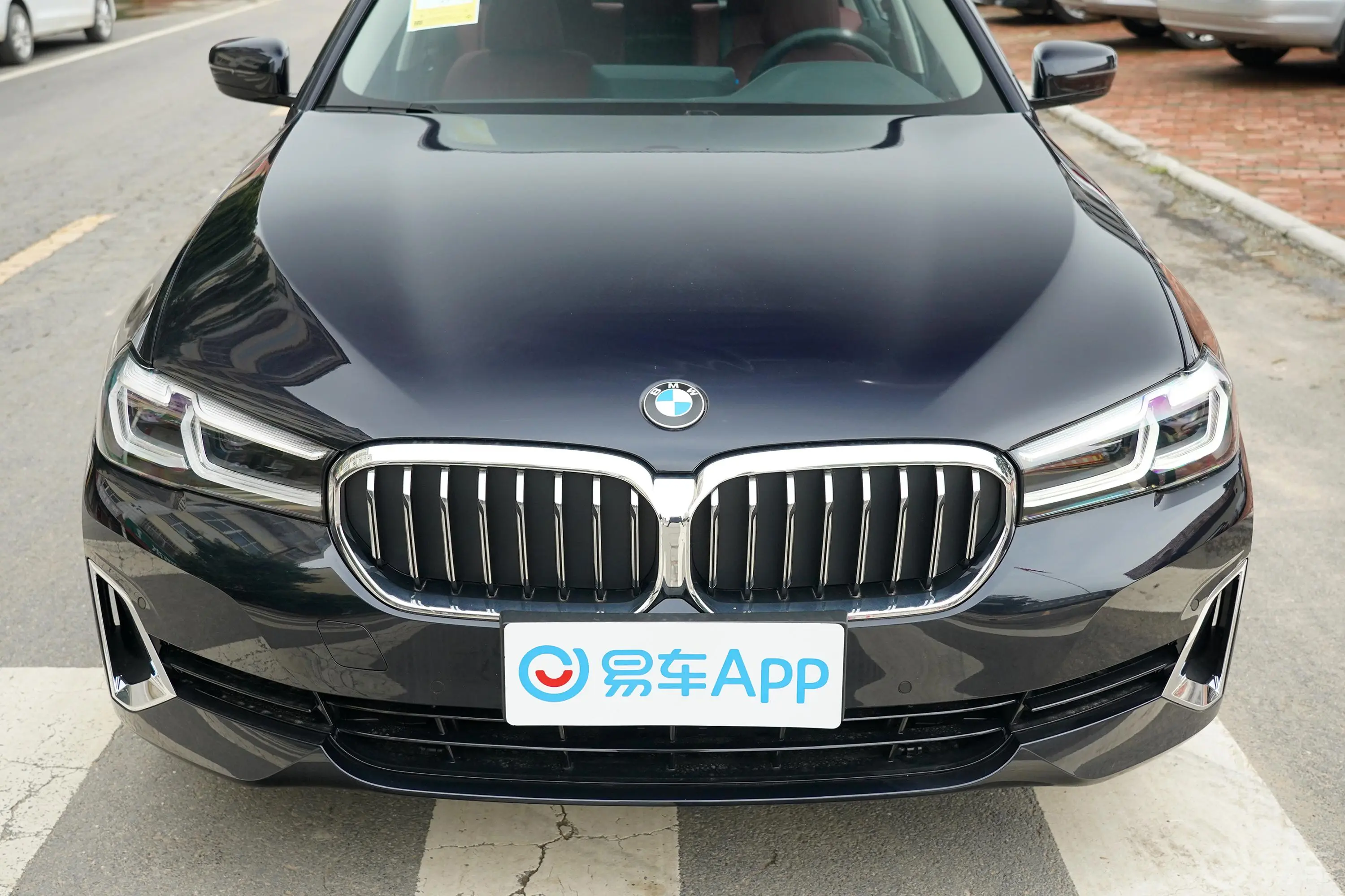 宝马5系530Li 领先型豪华套装外观