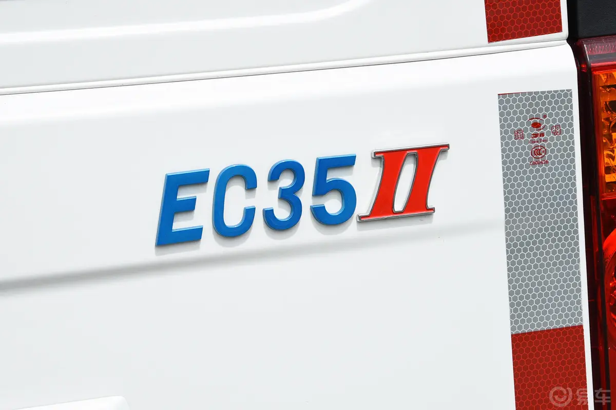 瑞驰新能源EC35EC35 II 长续航版 41.86kWh外观
