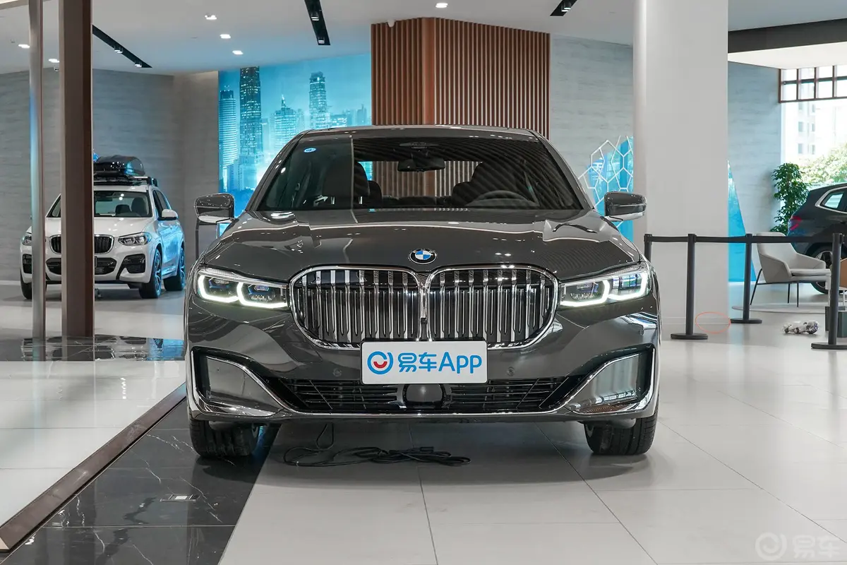 宝马7系740Li xDrive 行政型 豪华套装外观