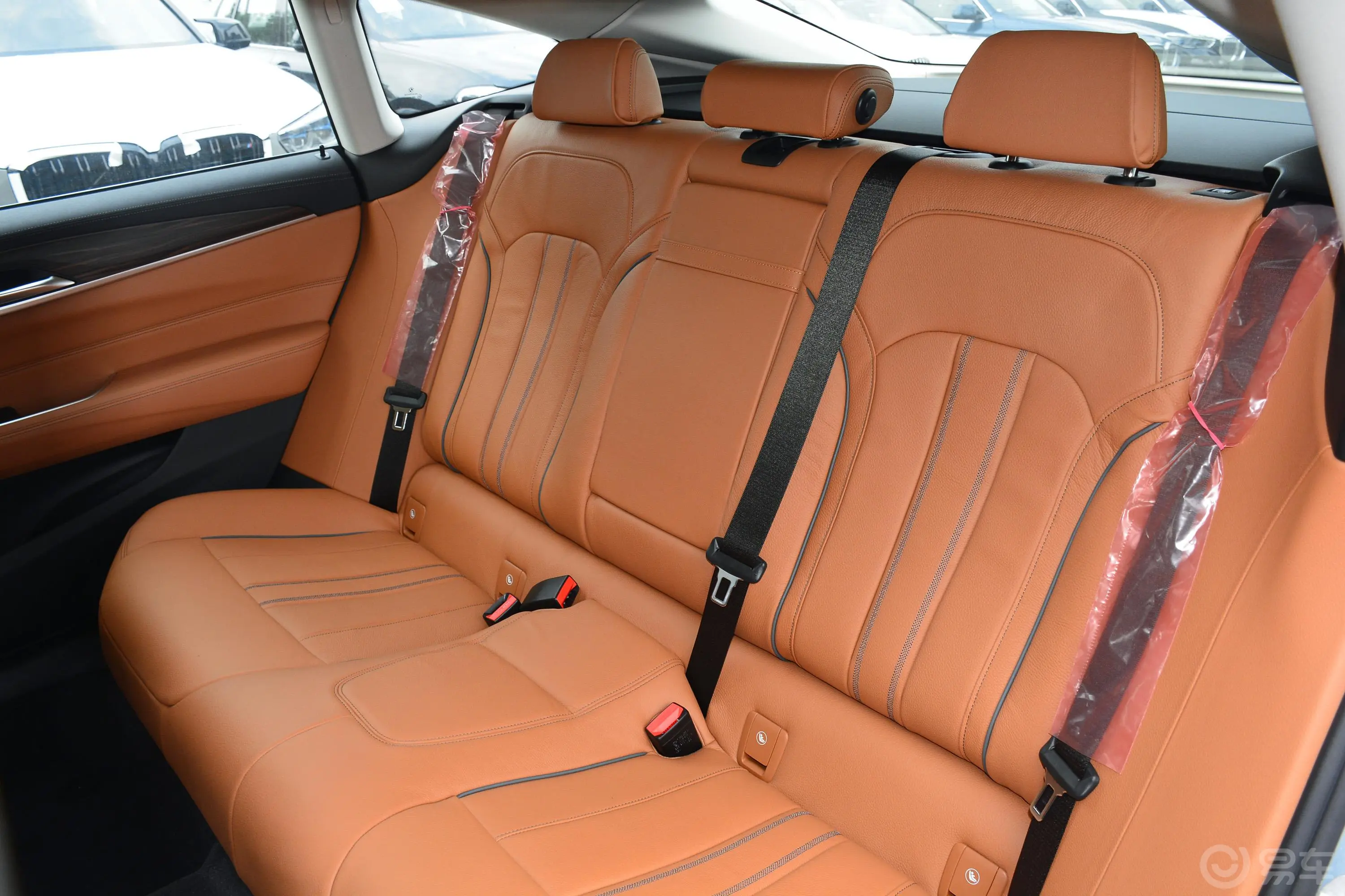 宝马6系GT改款 630i 豪华设计套装空间