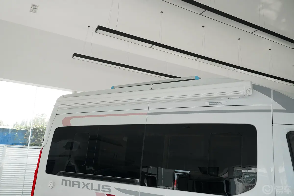 上汽大通MAXUS V90房车旅行家V90 2.0T 自动 纵床豪华版外观