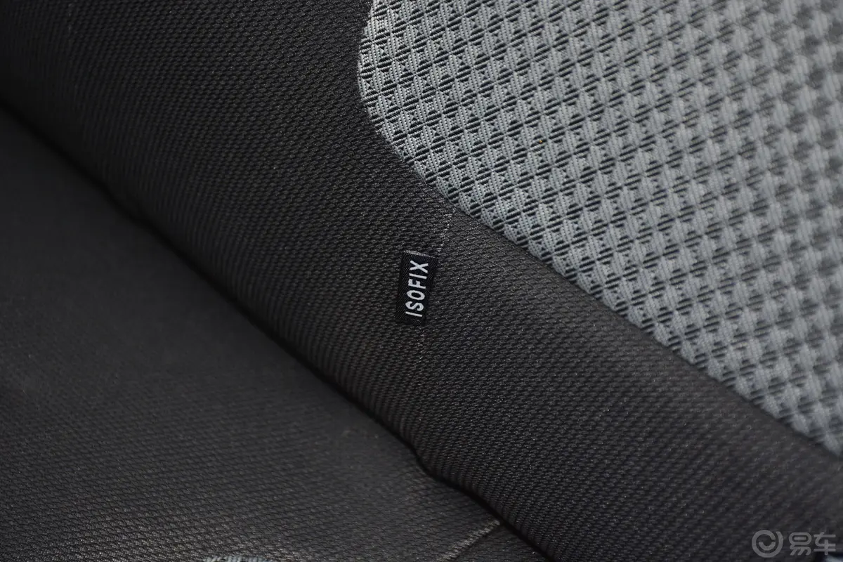 欧诺S欧诺S 1.5L 客车智享版(单蒸空调)儿童座椅接口