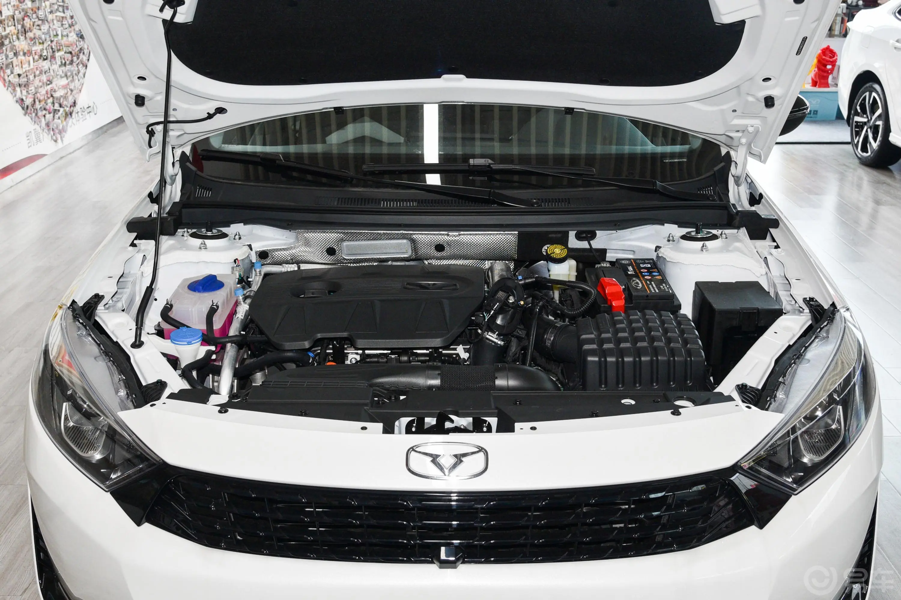 轩度1.5T CVT 扎起版发动机舱整体