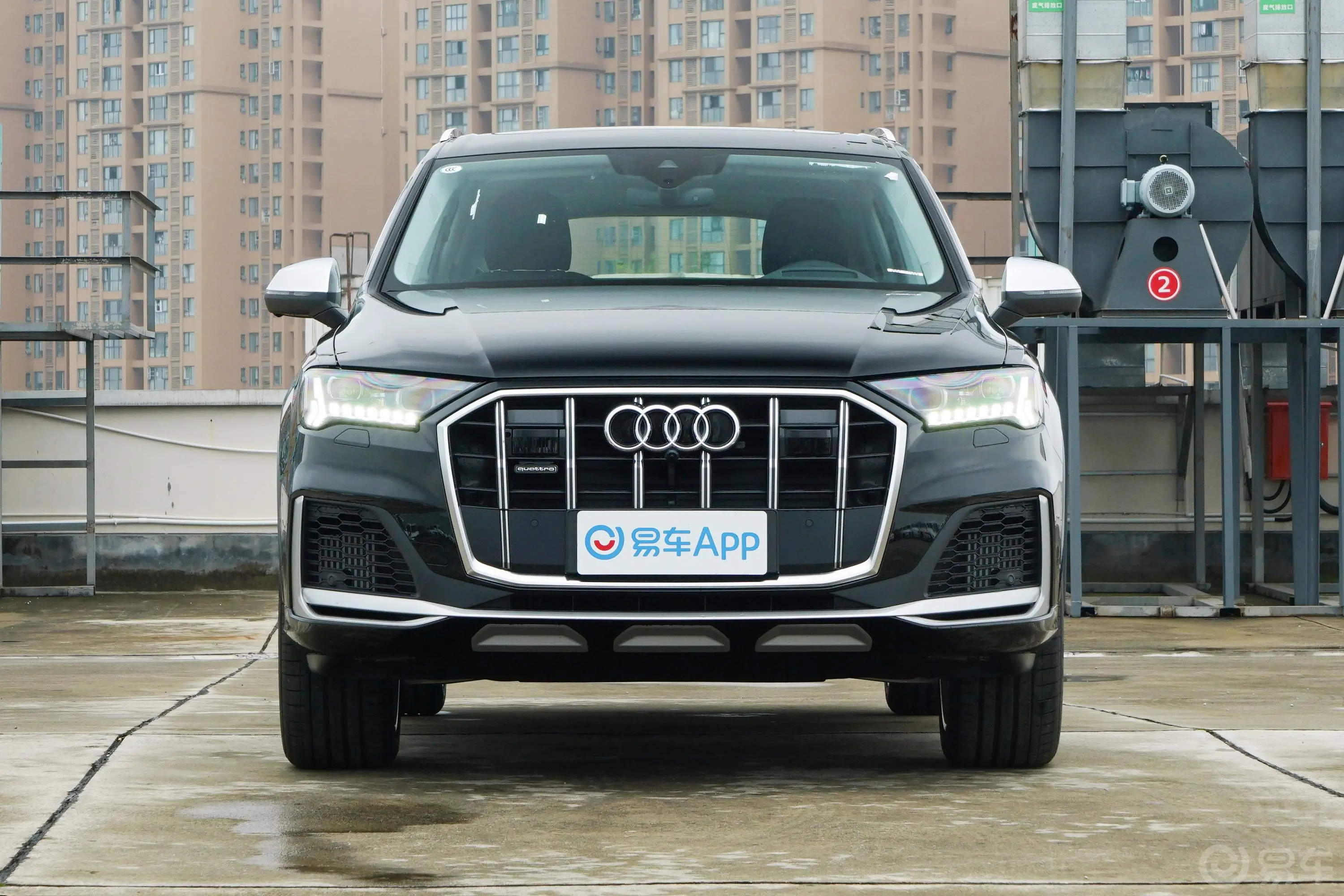 奥迪Q755 TFSI quattro S line尊贵型正前水平