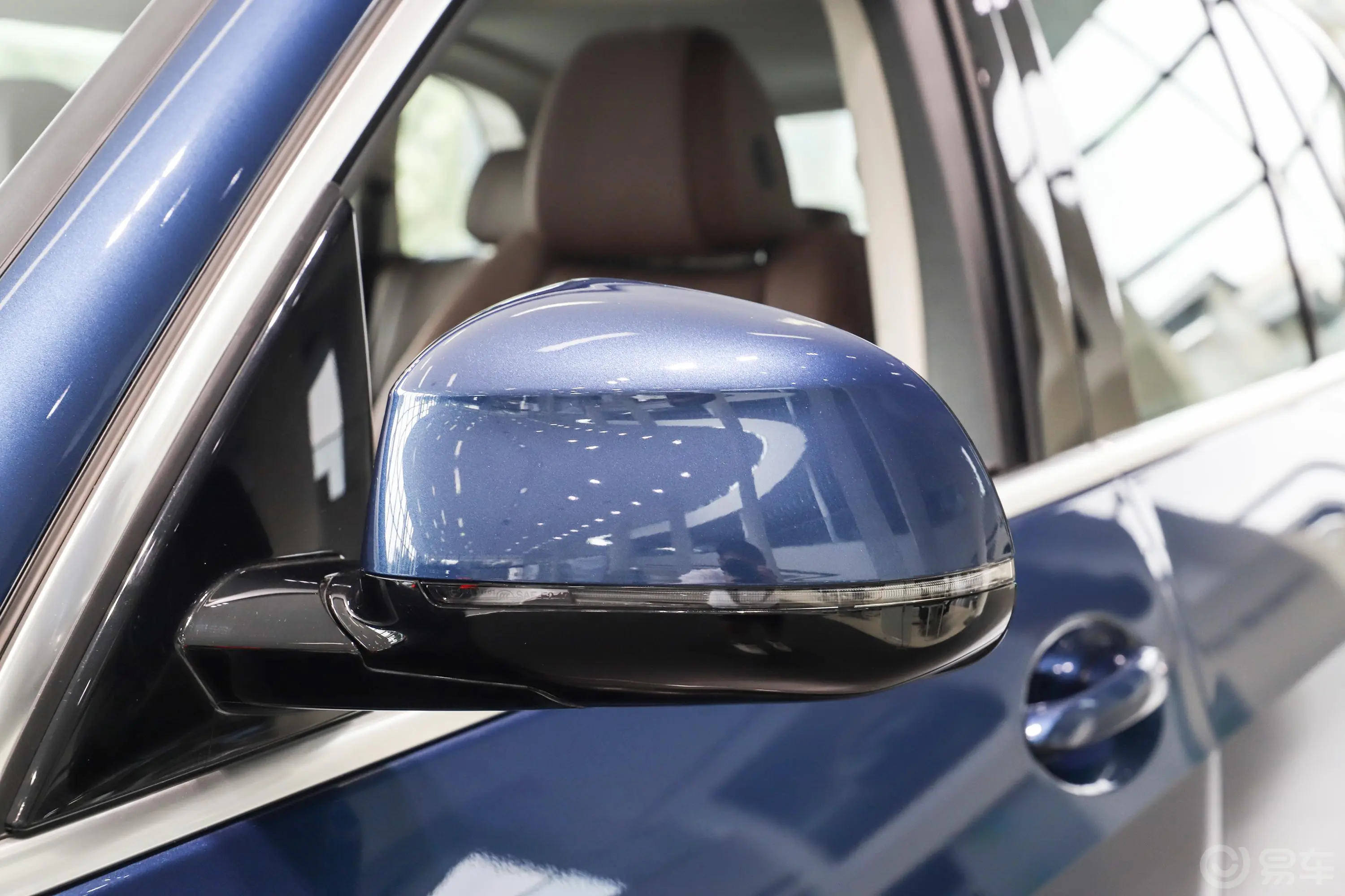 宝马X5(进口)改款 xDrive30i X设计套装主驾驶后视镜背面