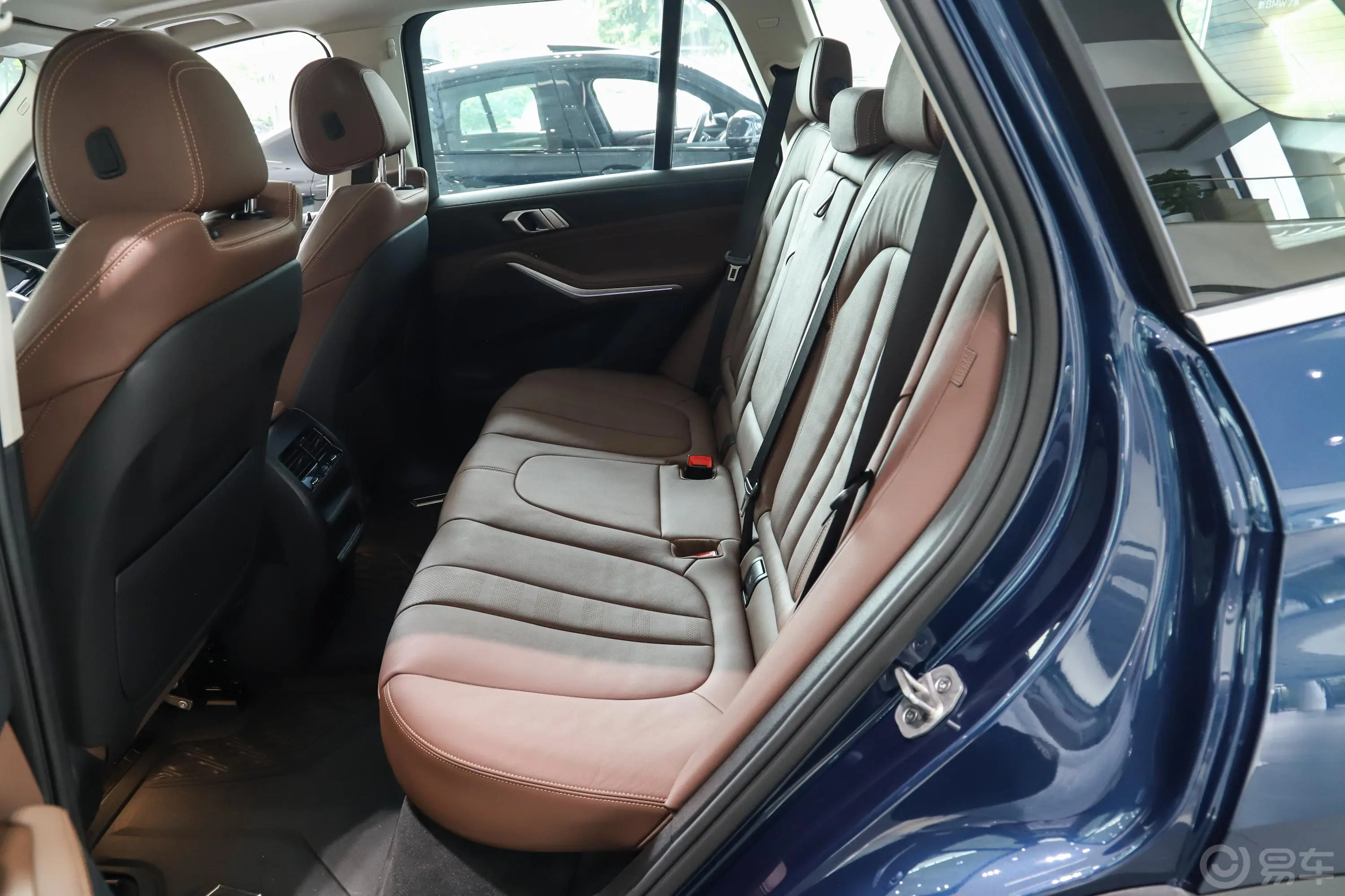 宝马X5(进口)改款 xDrive30i X设计套装后排座椅