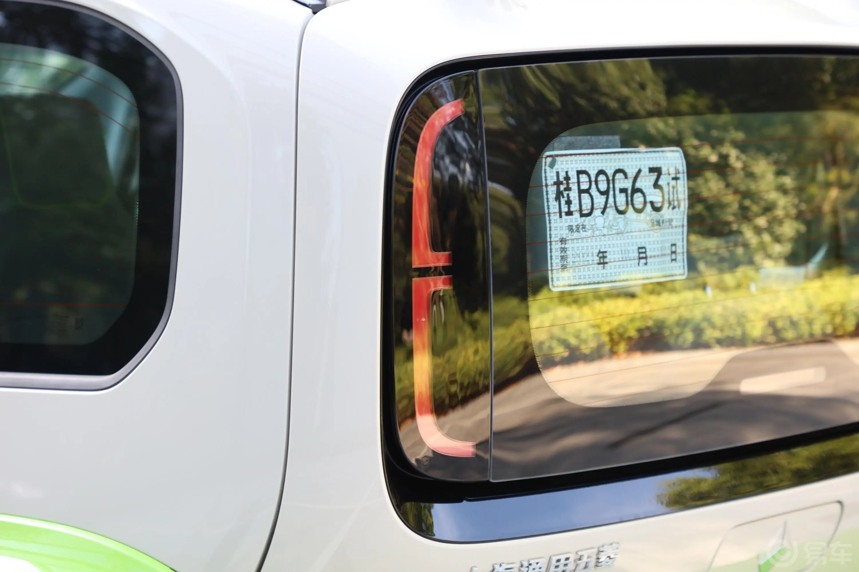 宝骏KiWi EV305km 艺术家 多氟多新能源31.9kWh三元锂外观