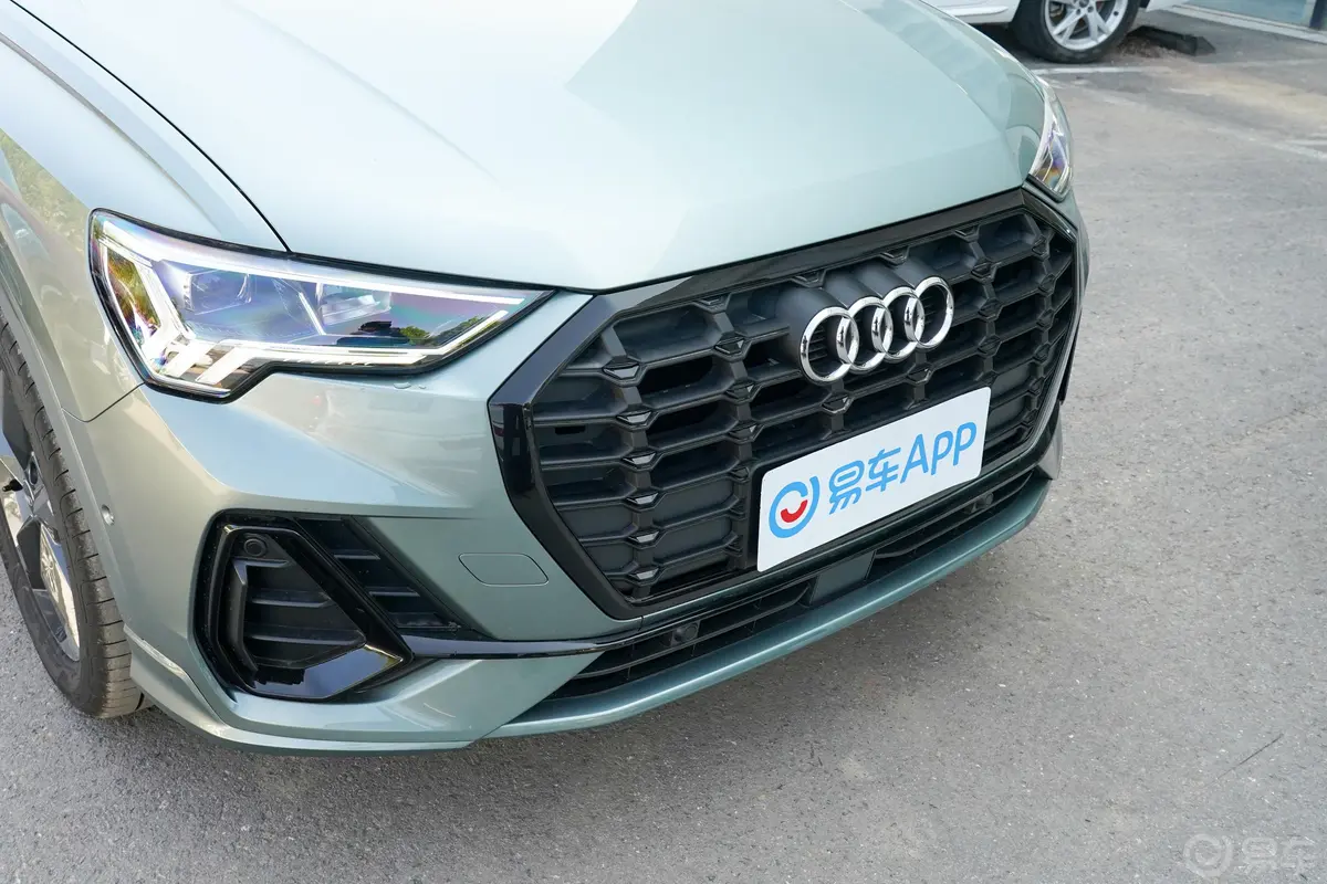 奥迪Q335 TFSI 时尚动感型外观