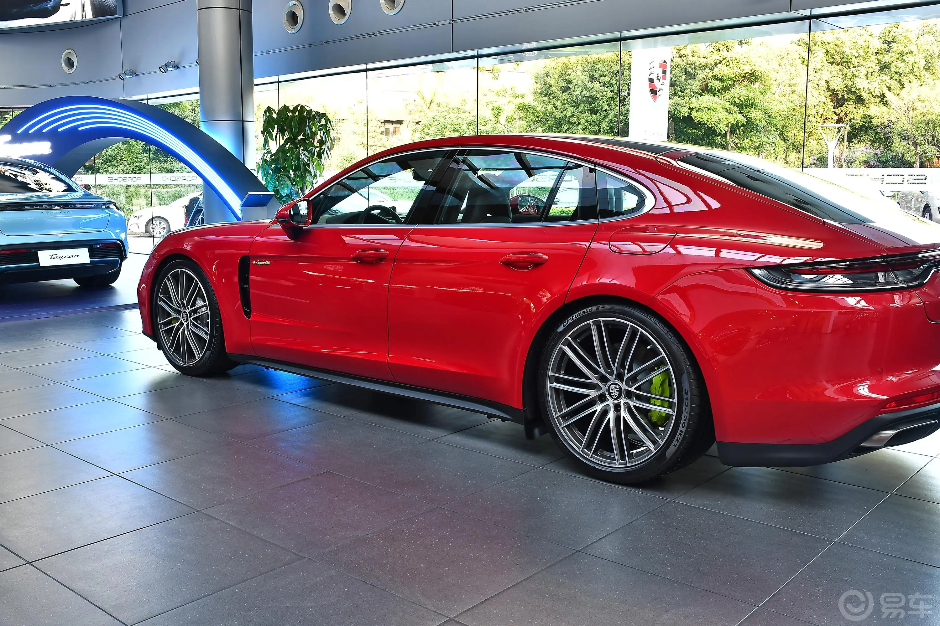 Panamera E-HybridPanamera 4 E-Hybrid 2.9T外观